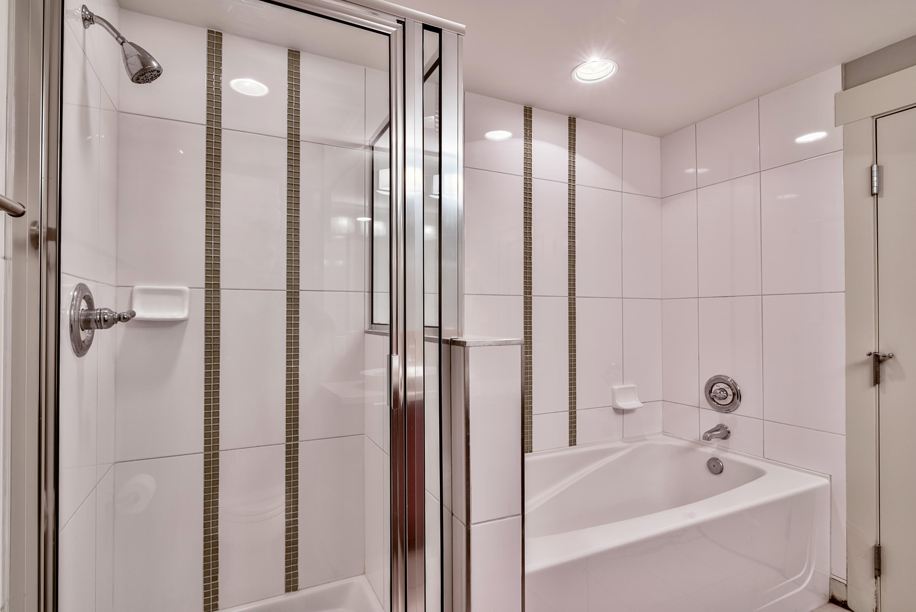 BAHIA CONDO - Residential