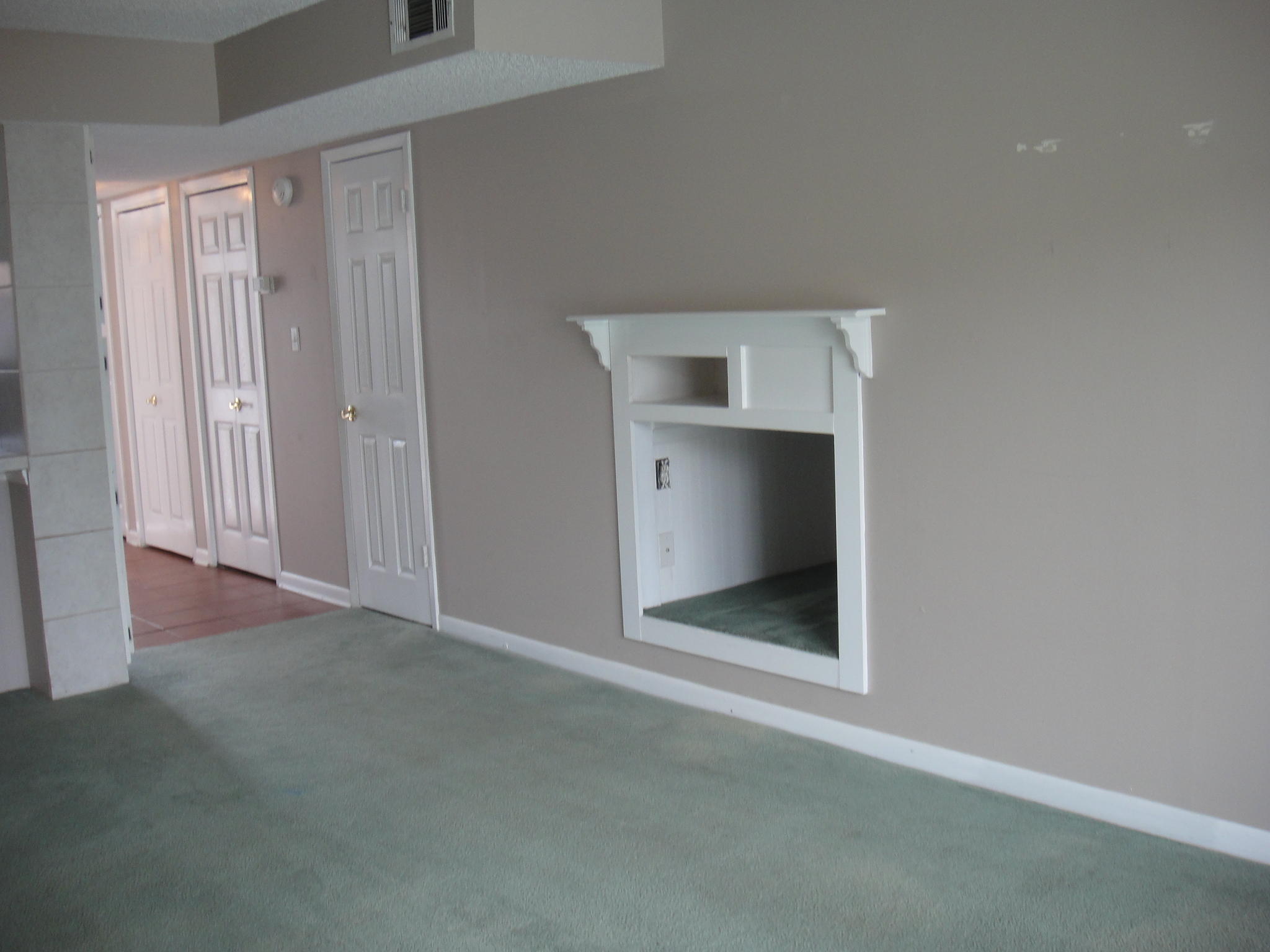 COMMODORES LANDING - Residential Lease