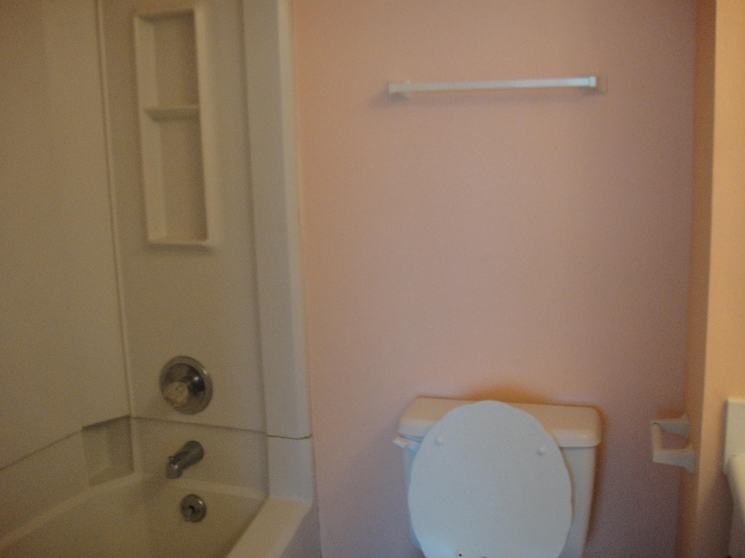 COMMODORES LANDING - Residential Lease