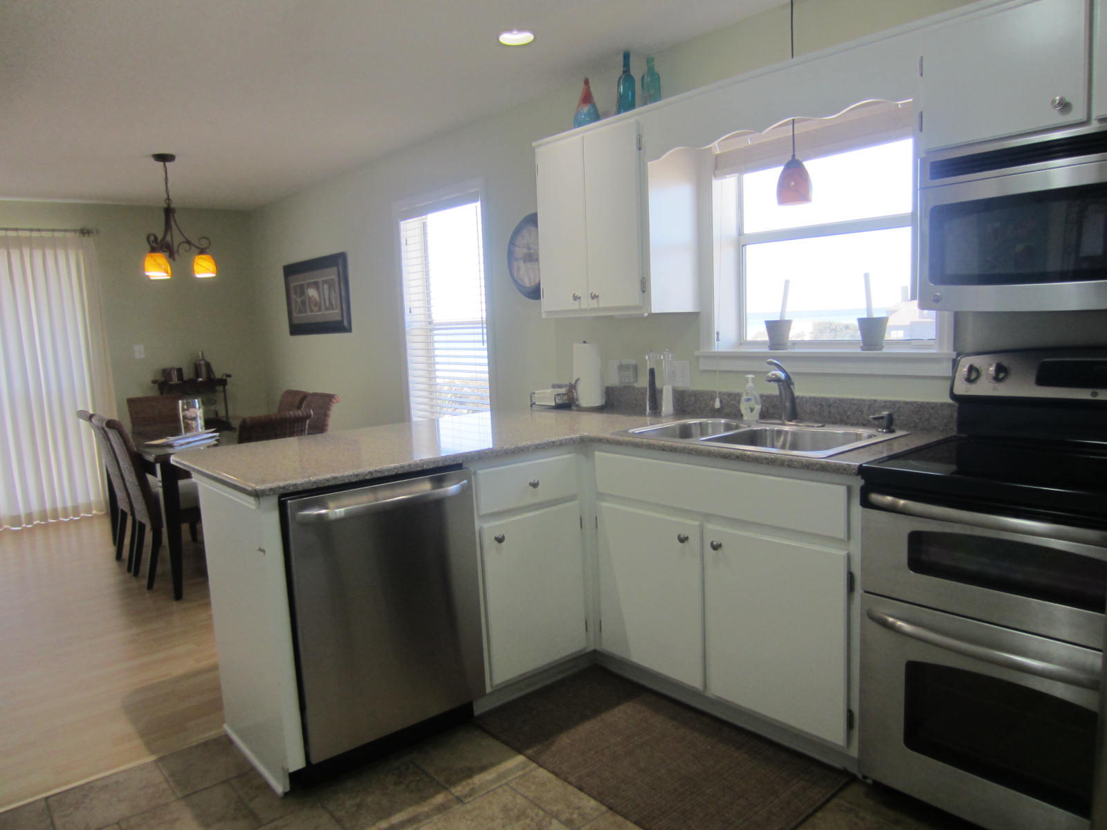 BEACHSIDE VILLAS CONDO - Residential