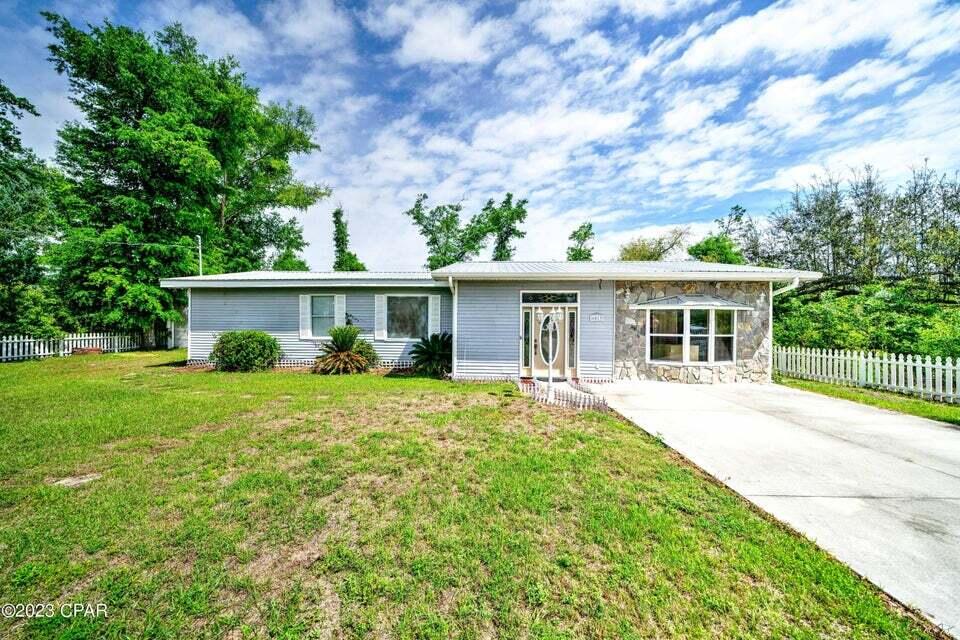 NO RECORDED SUBDIVISION - Residential