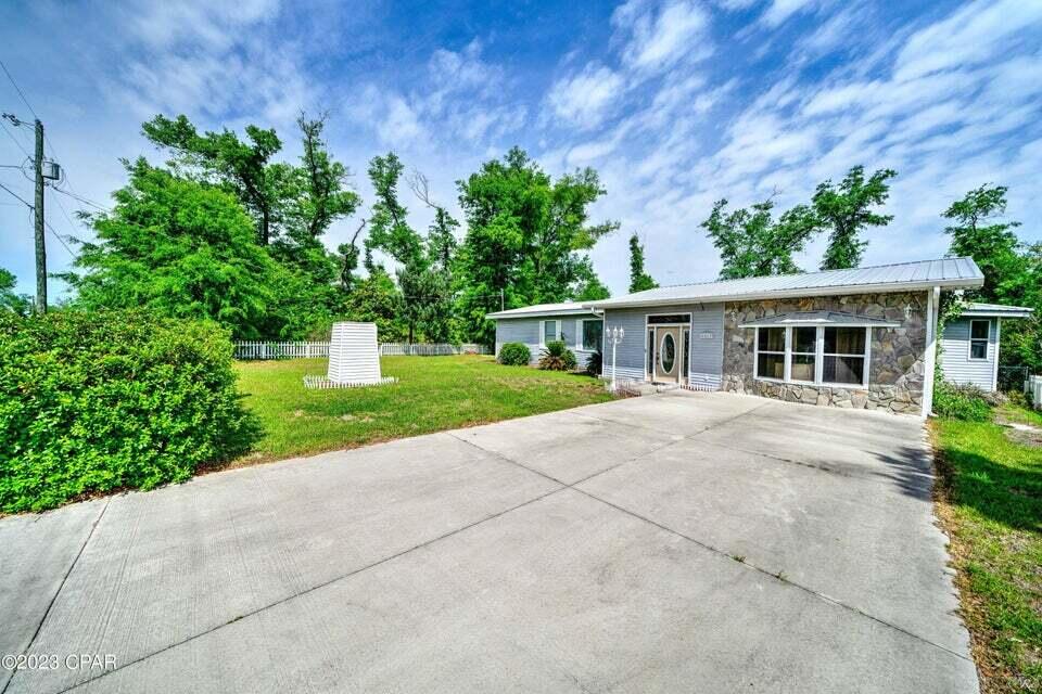 NO RECORDED SUBDIVISION - Residential