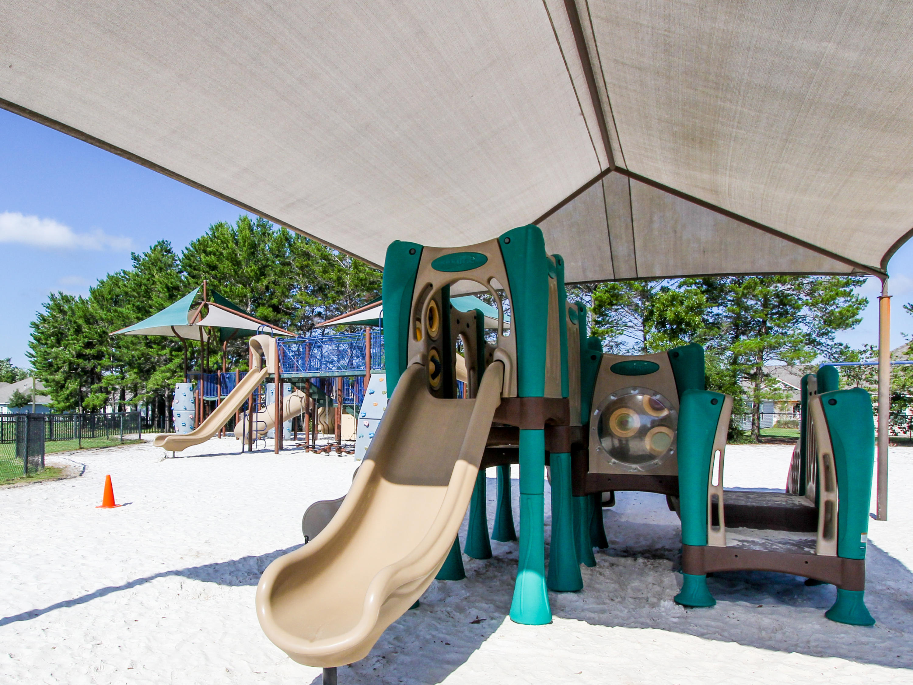 HAMMOCK BAY - Residential