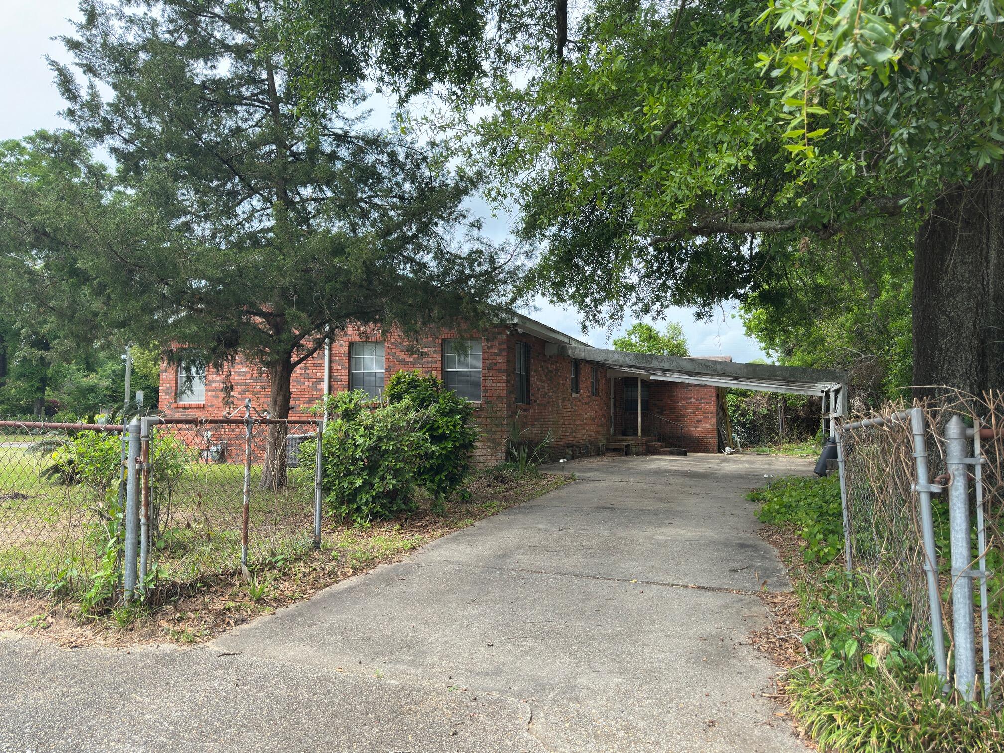 S 80 FT OF E 85 FT OF BLK 344 OR 613 P 987 OR 8875 P 1139 CA 62 - Residential