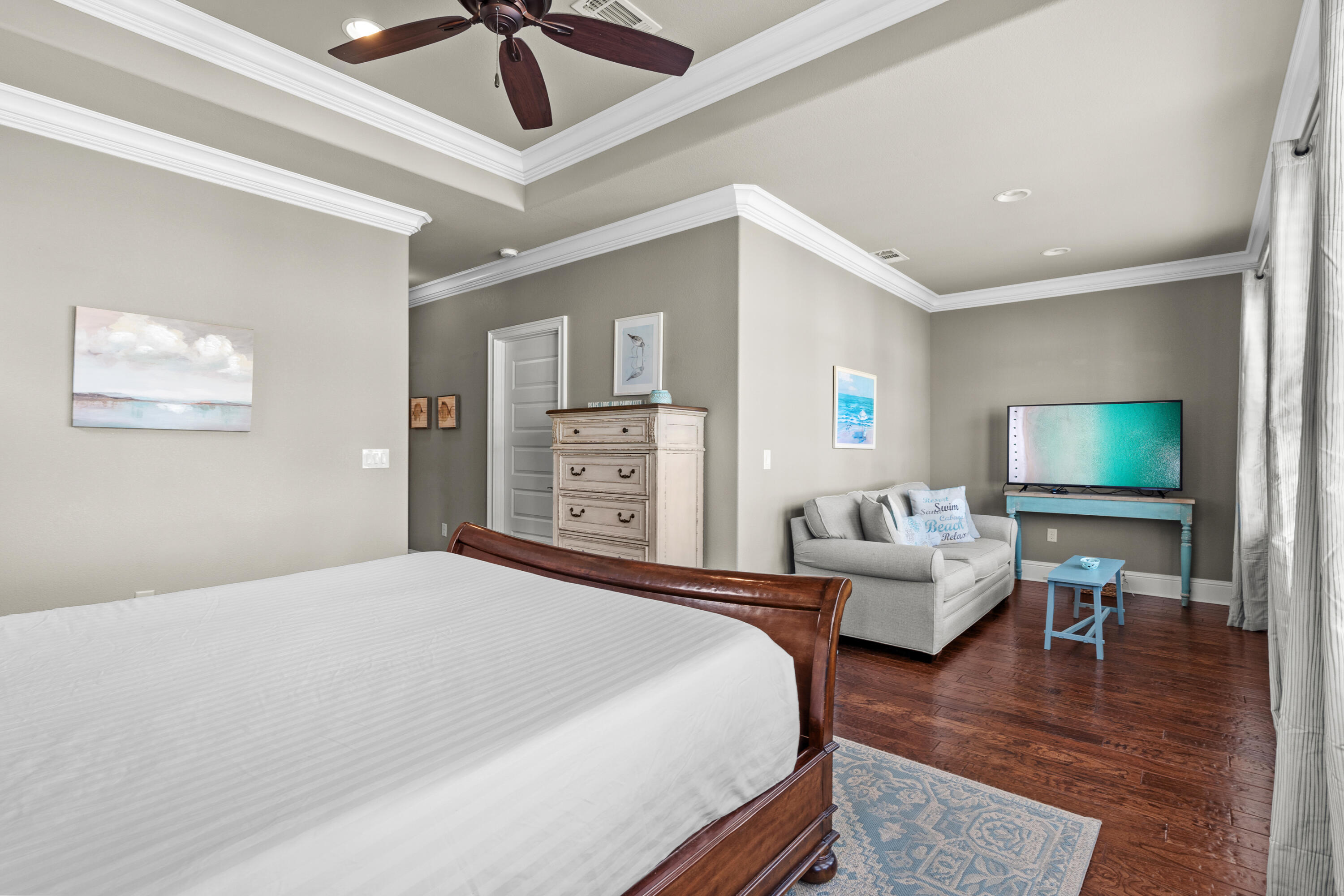 VILLA LAGO - Residential Lease