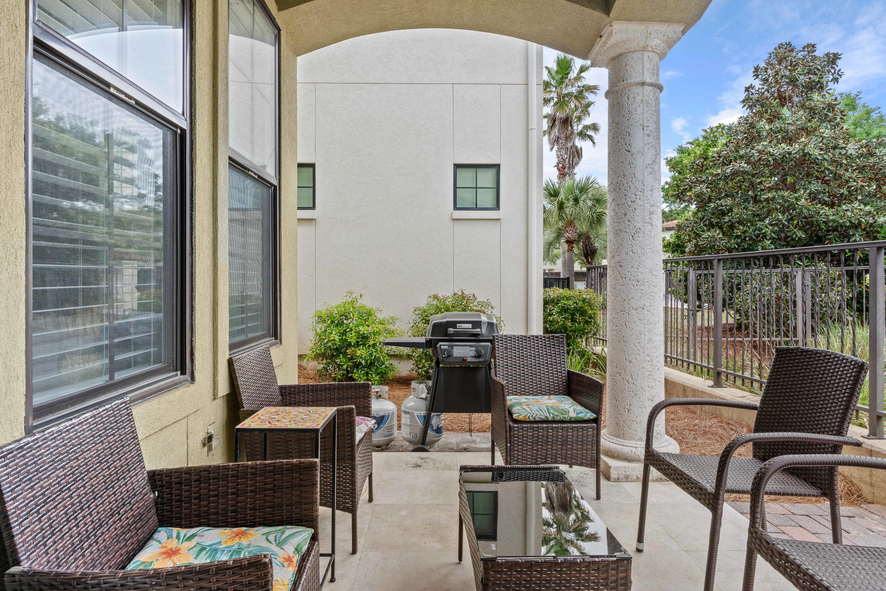 VILLA LAGO - Residential Lease