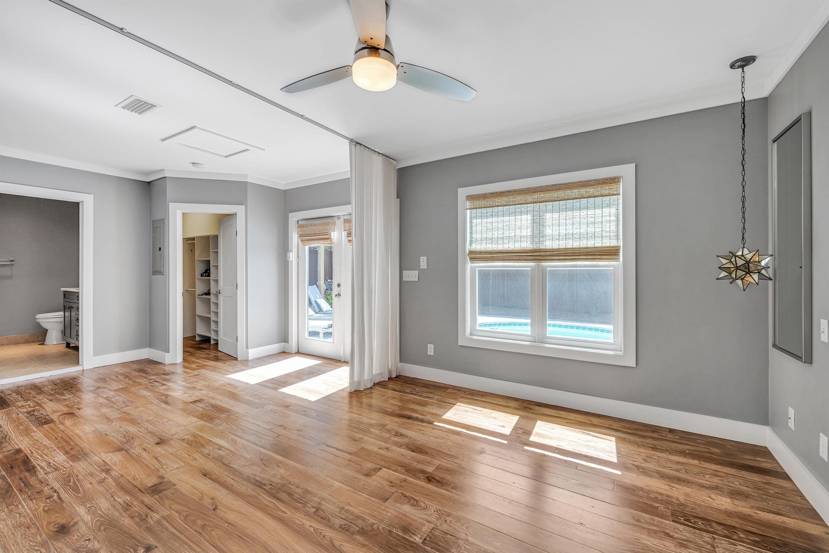 CRYSTAL BEACH - Residential