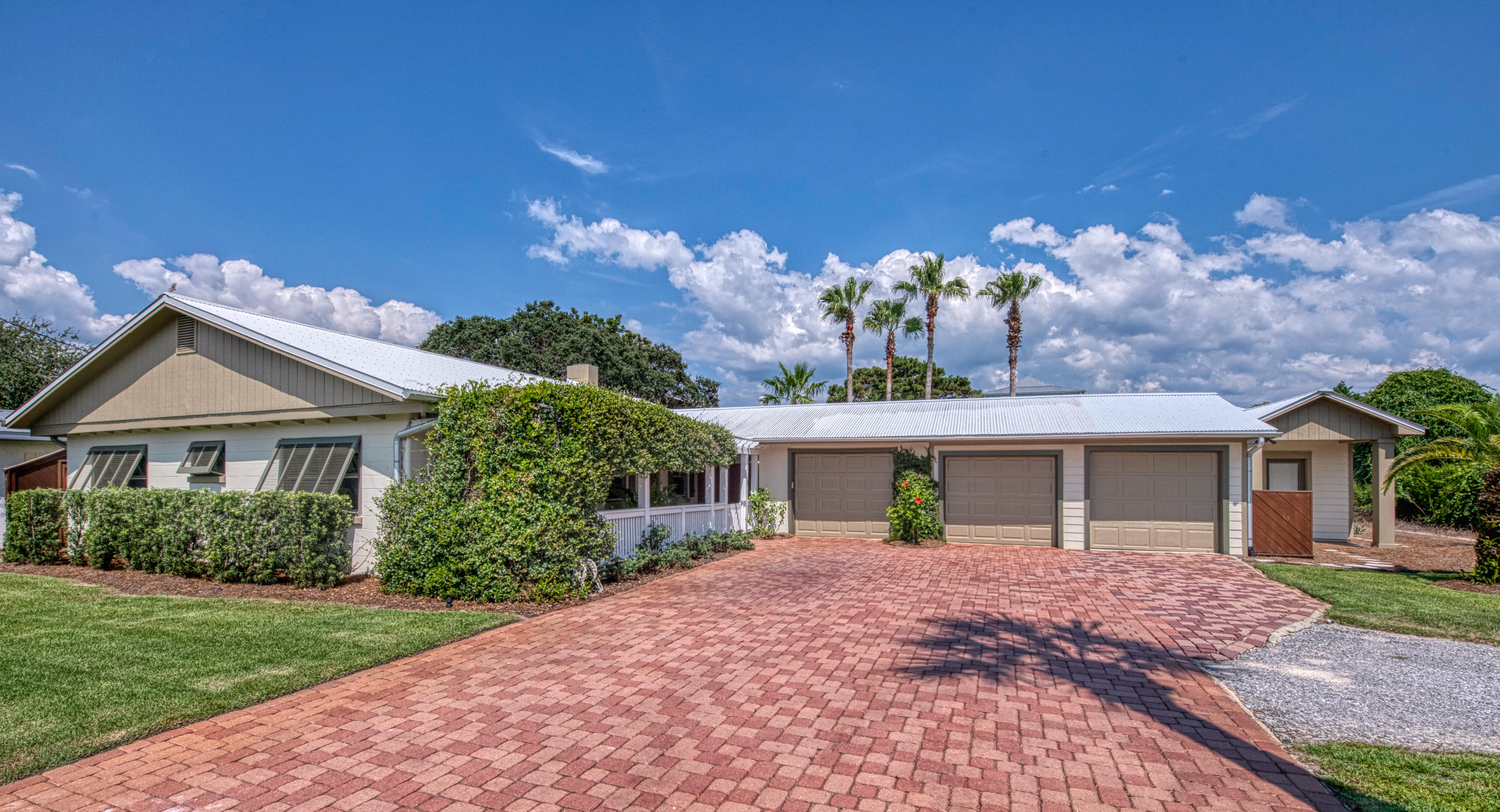 CRYSTAL BEACH - Residential