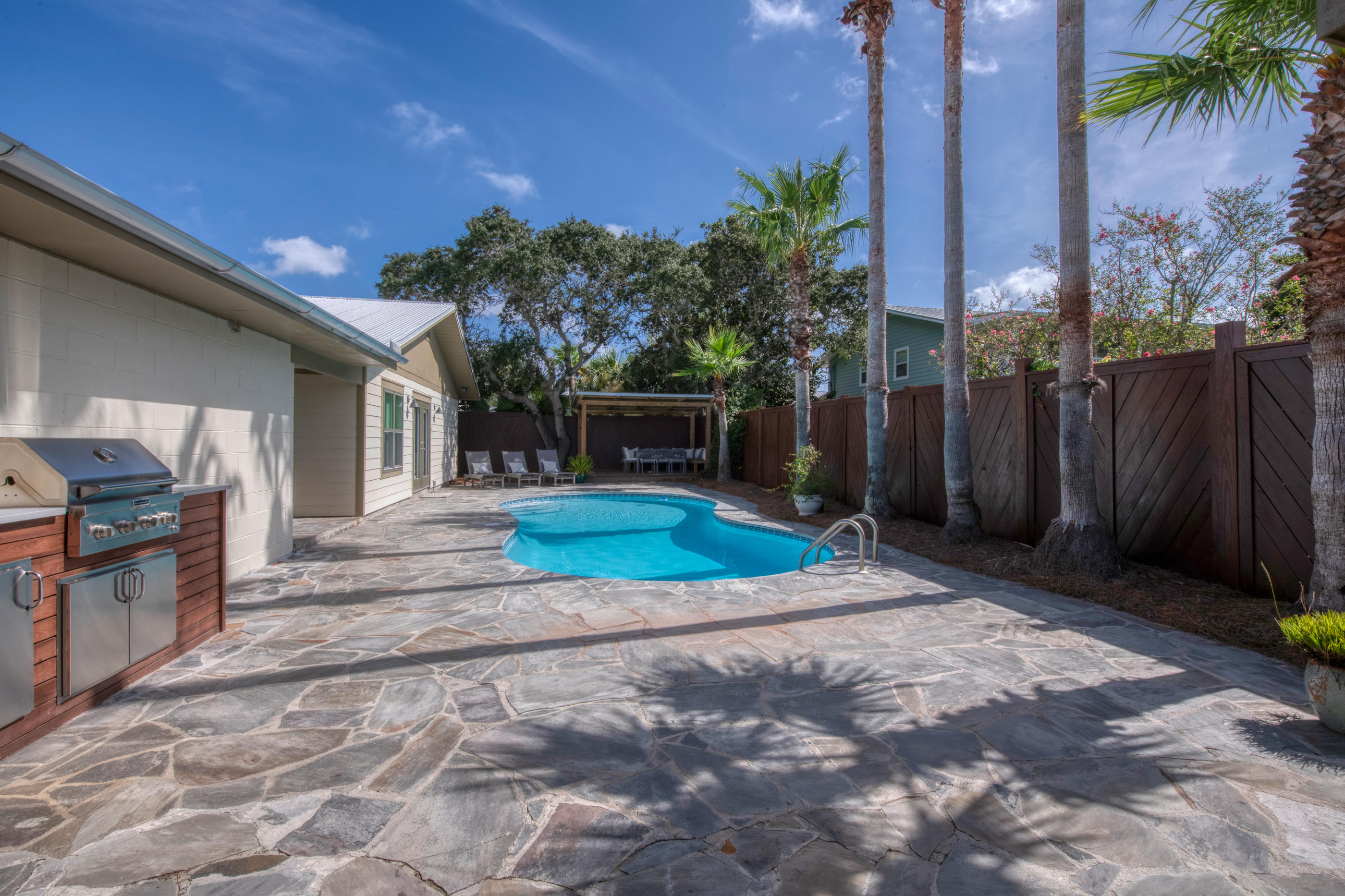 CRYSTAL BEACH - Residential