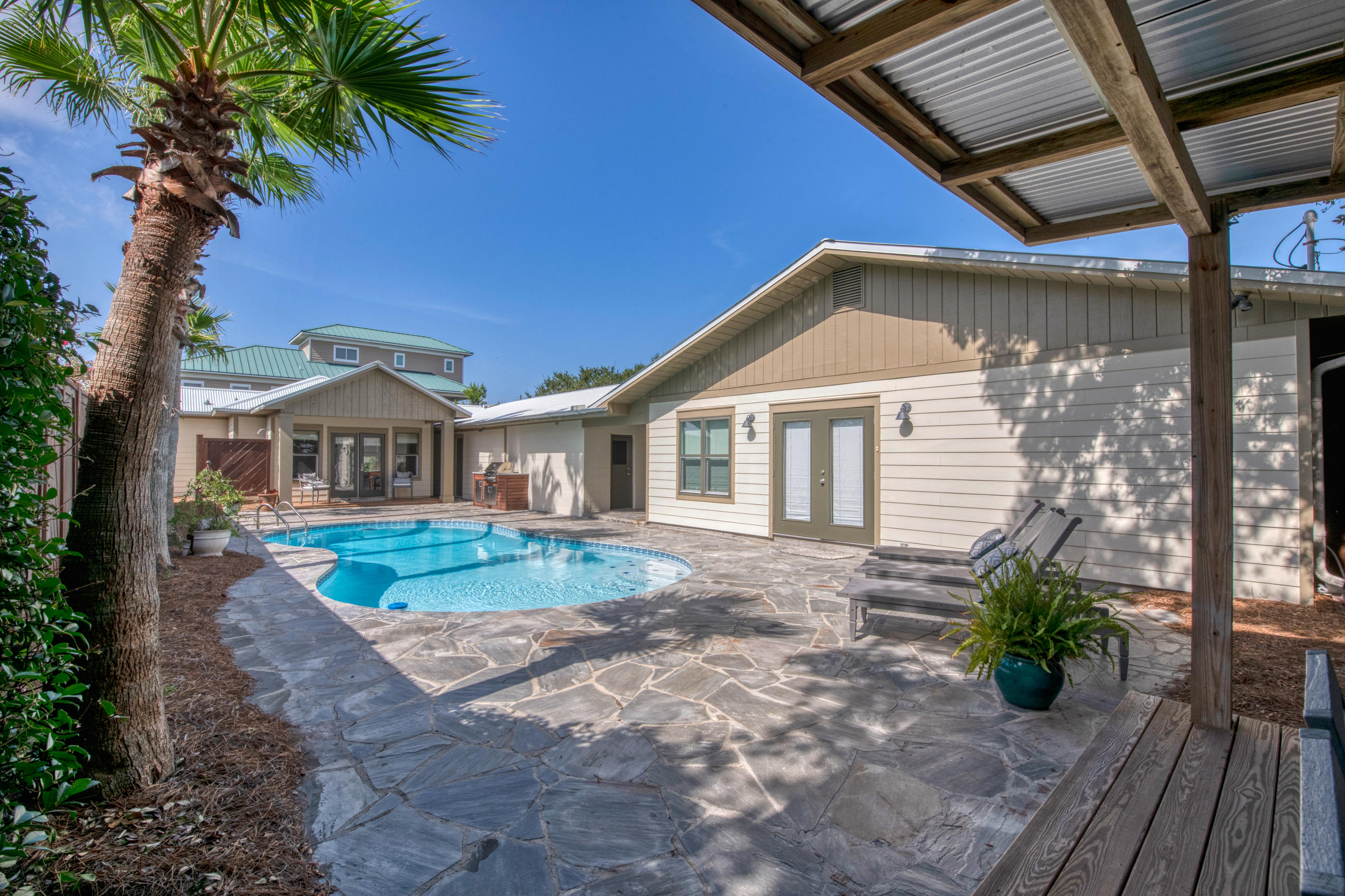 CRYSTAL BEACH - Residential