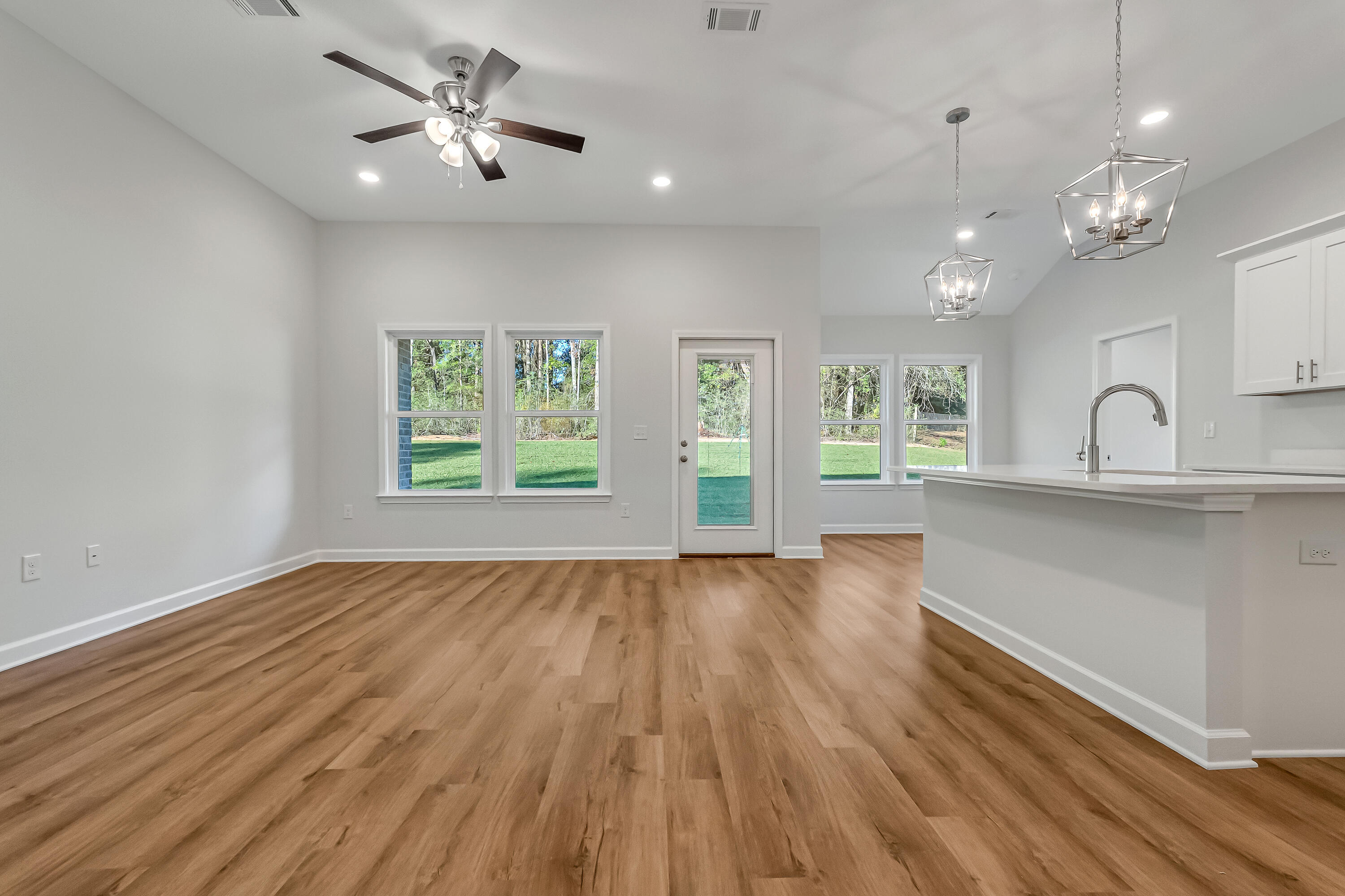 5850 E Dogwood Drive