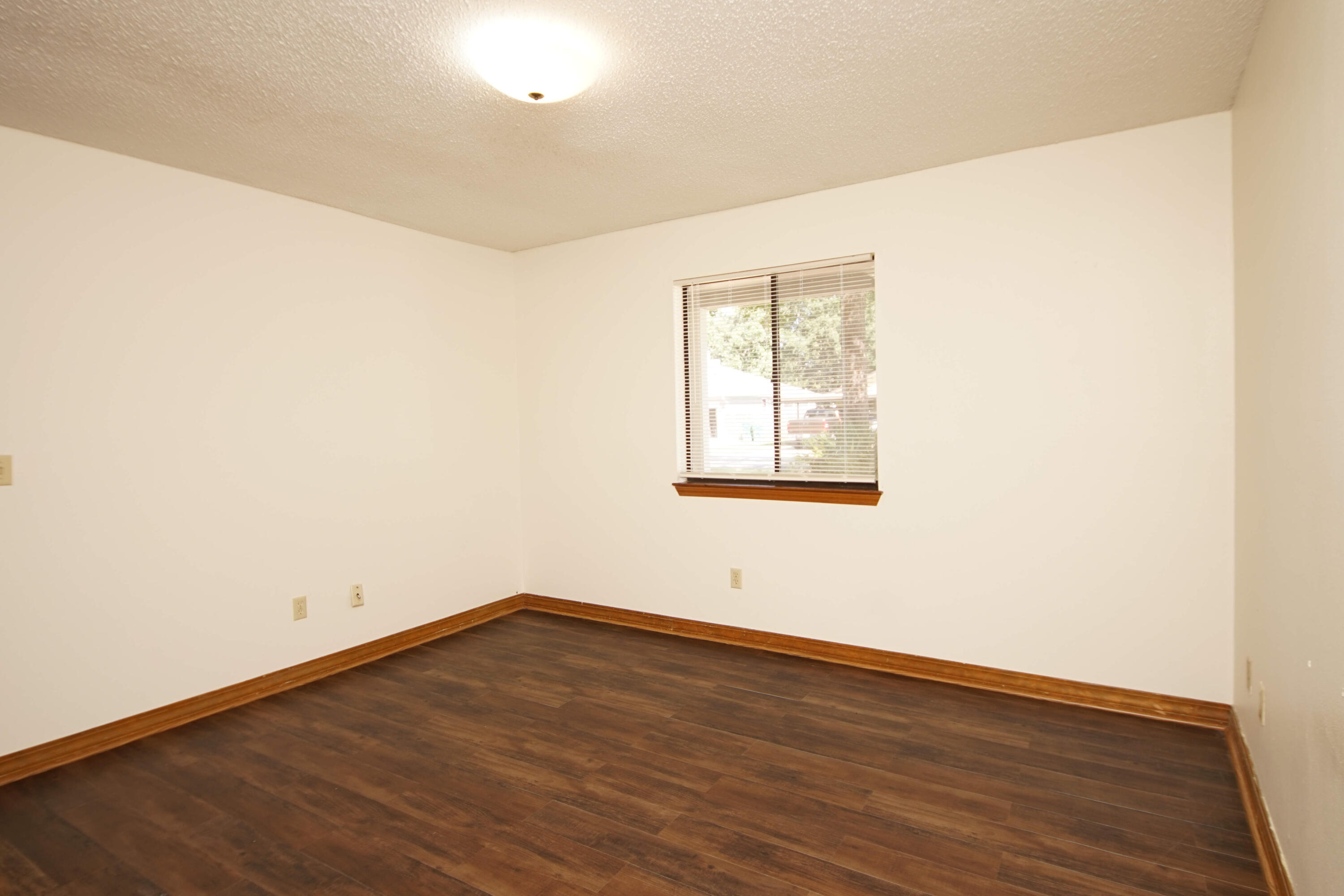 VALPARAISO PINECREST 6 - Residential