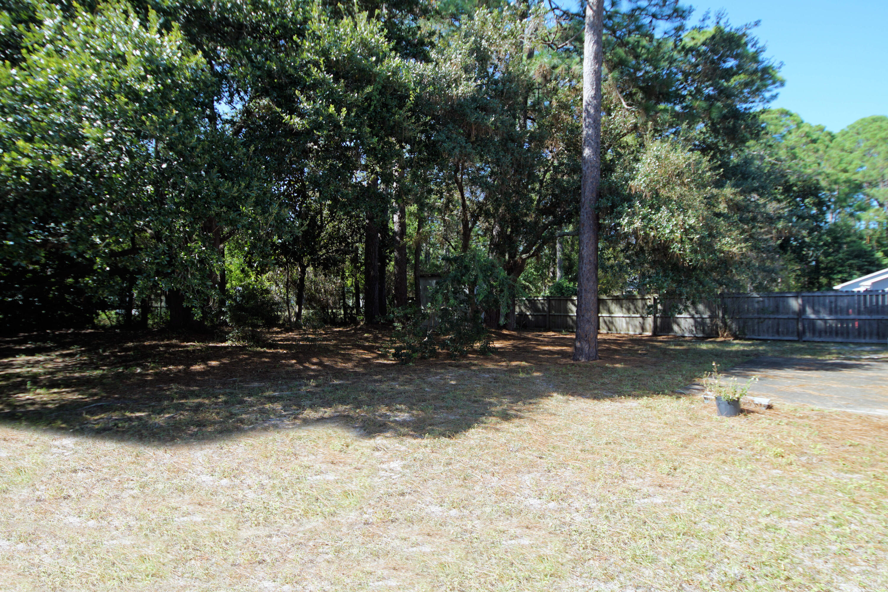 VALPARAISO PINECREST 6 - Residential