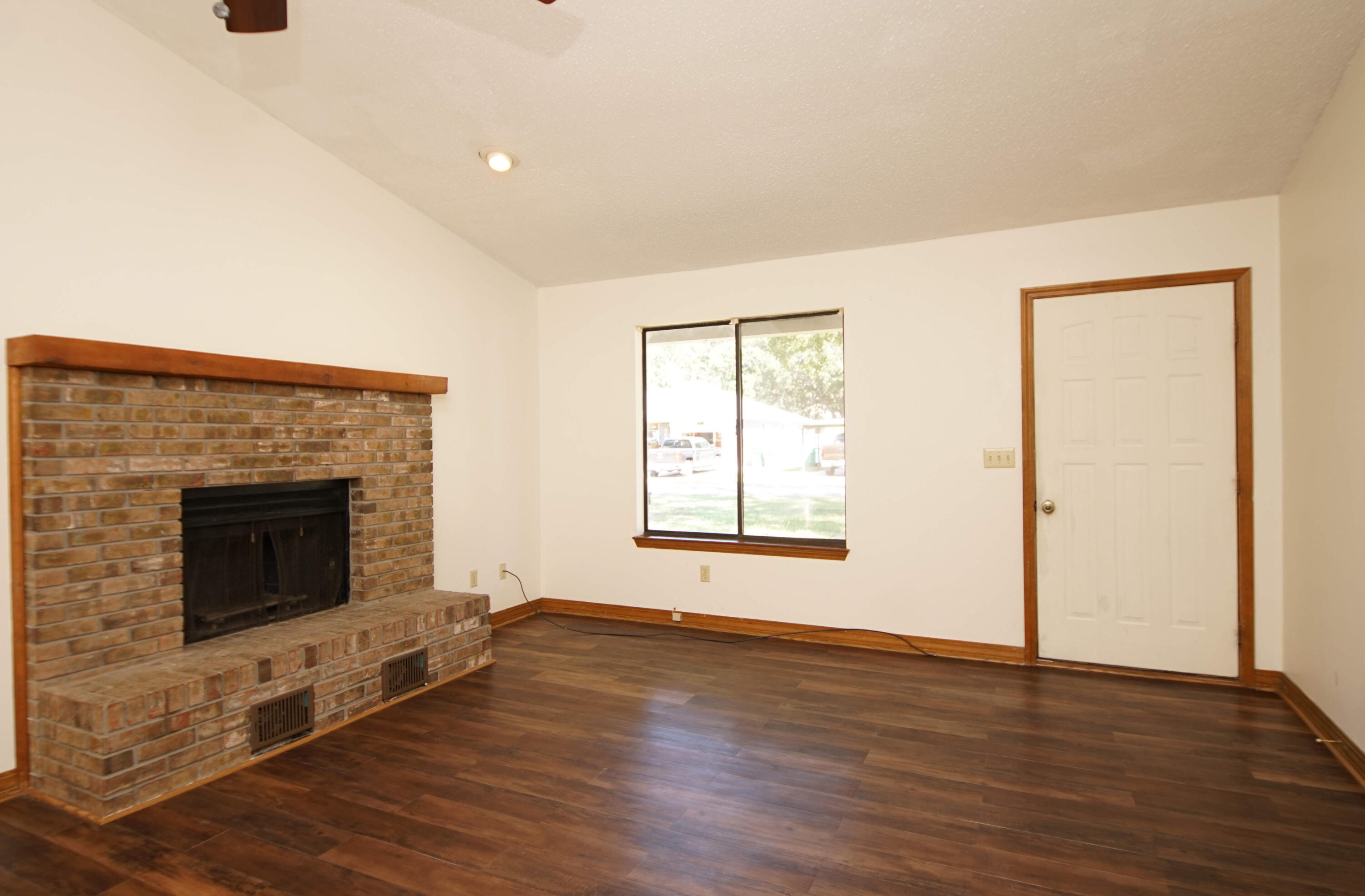 VALPARAISO PINECREST 6 - Residential