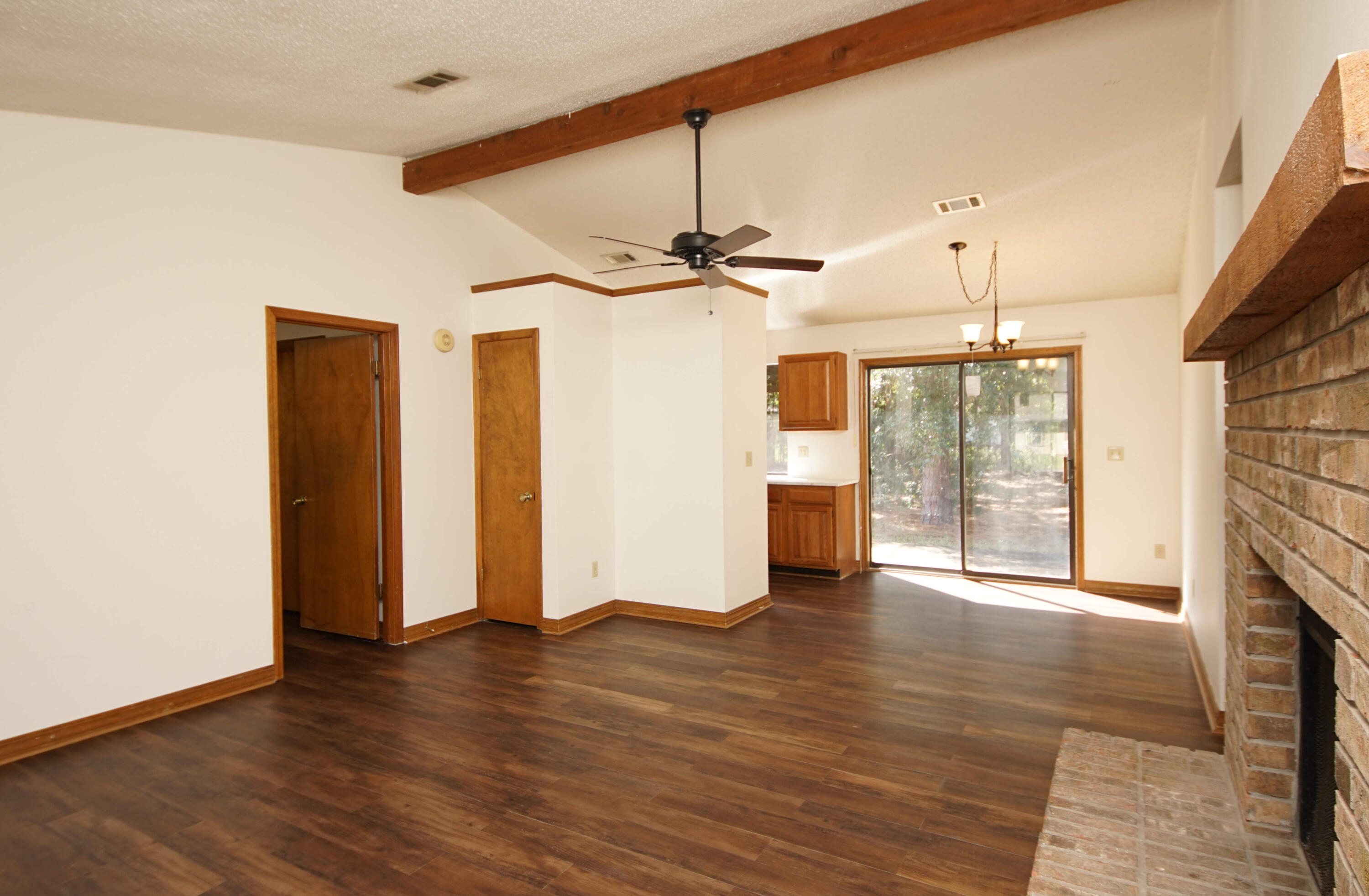 VALPARAISO PINECREST 6 - Residential