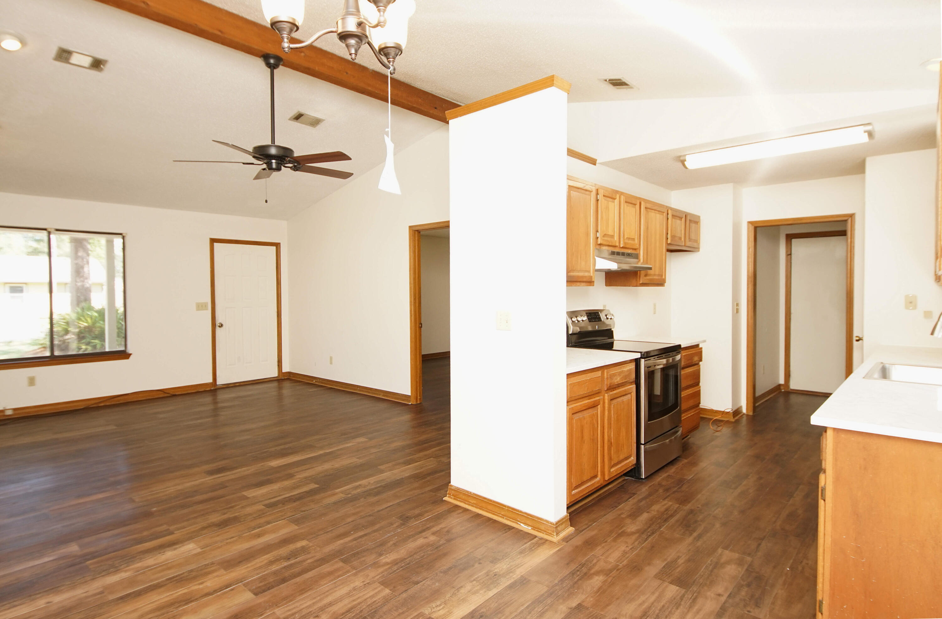 VALPARAISO PINECREST 6 - Residential