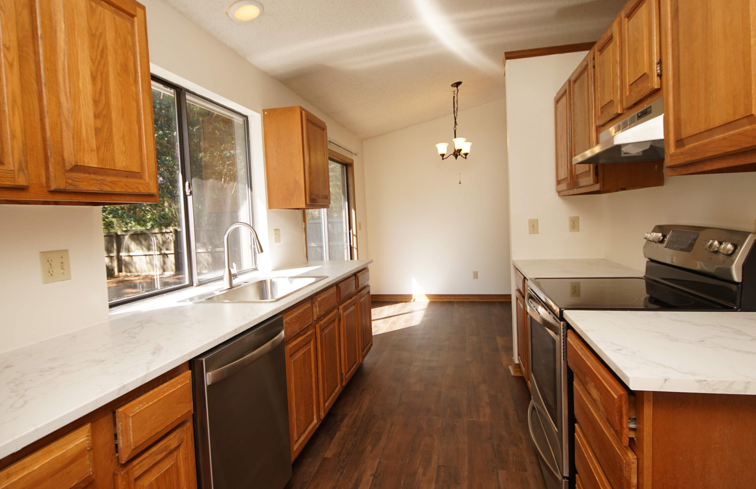 VALPARAISO PINECREST 6 - Residential