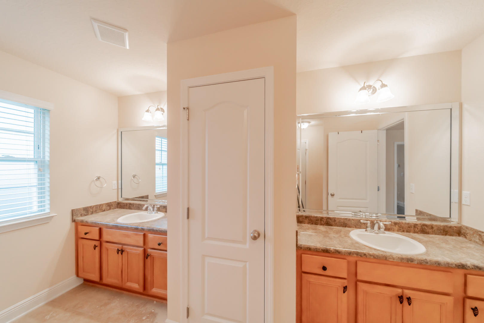 MOSAIC OAKS - Residential Lease