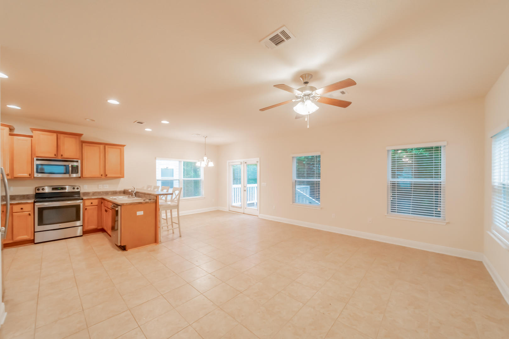 MOSAIC OAKS - Residential Lease