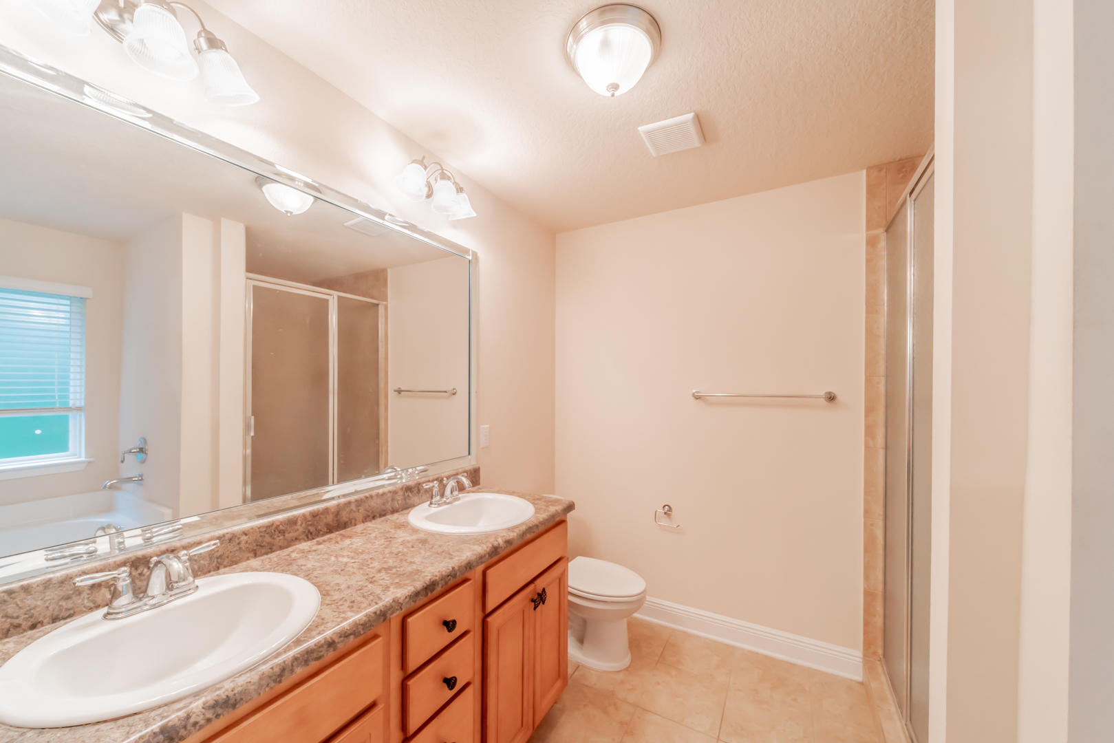 MOSAIC OAKS - Residential Lease