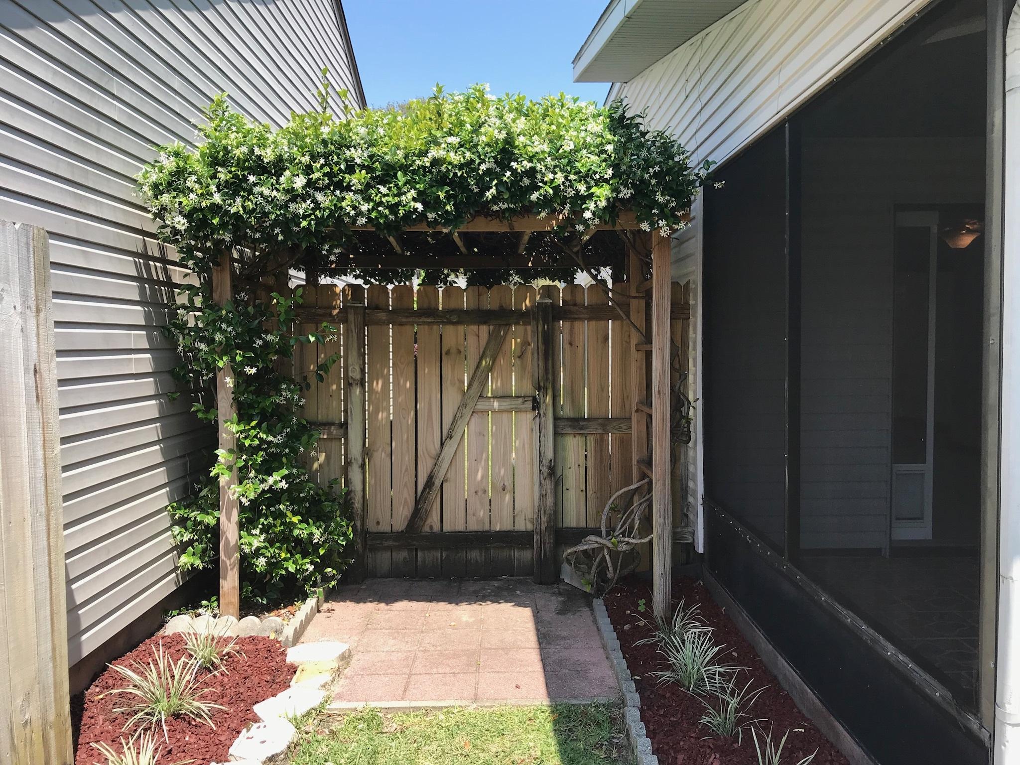 CEDAR RIDGE - Residential