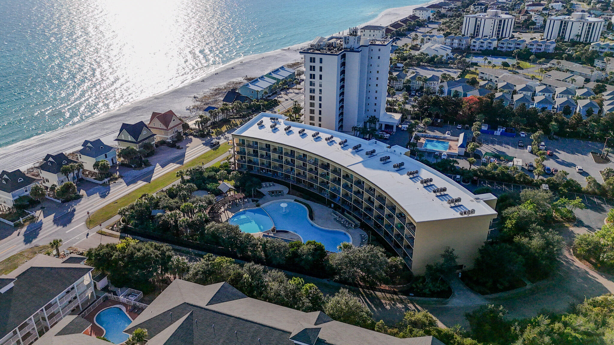 BEACH RESORT - Residential