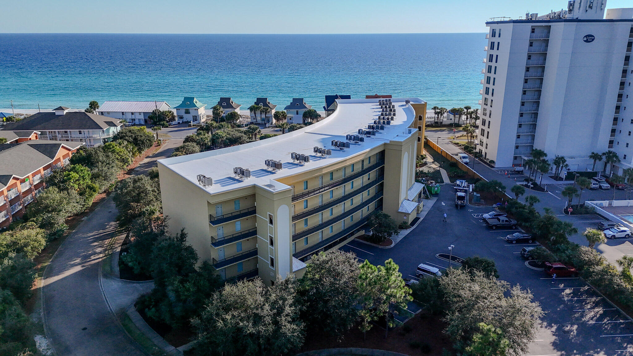 BEACH RESORT - Residential