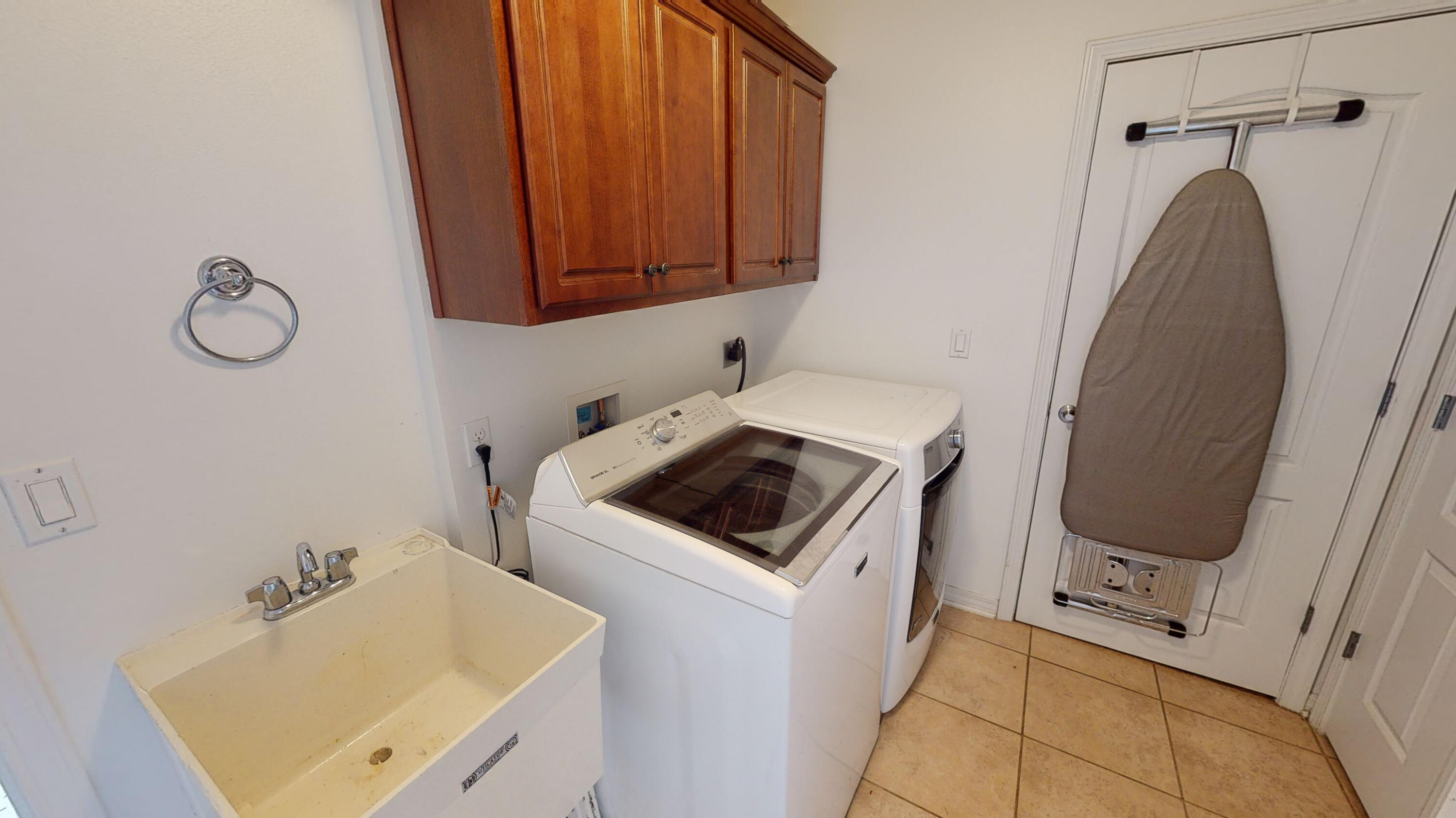 THE MEADOWS - Residential