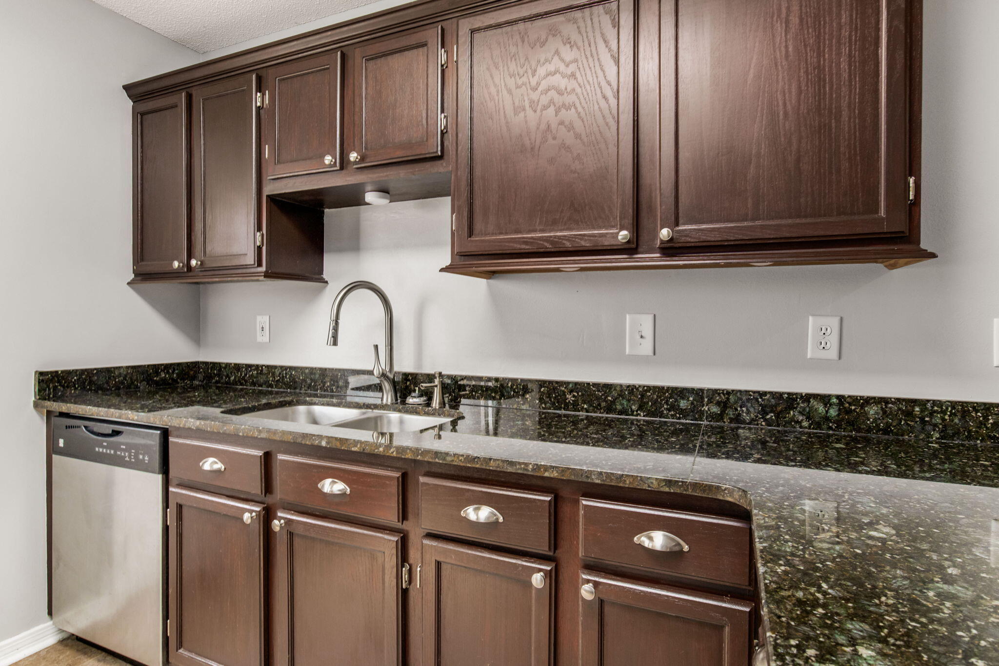 PIEDMONT PLACE - Residential