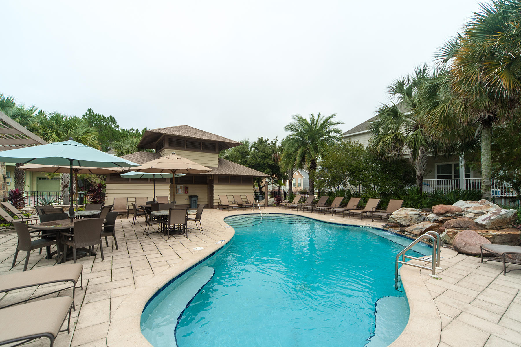 SANTA ROSA GOLF VILLAS - Residential