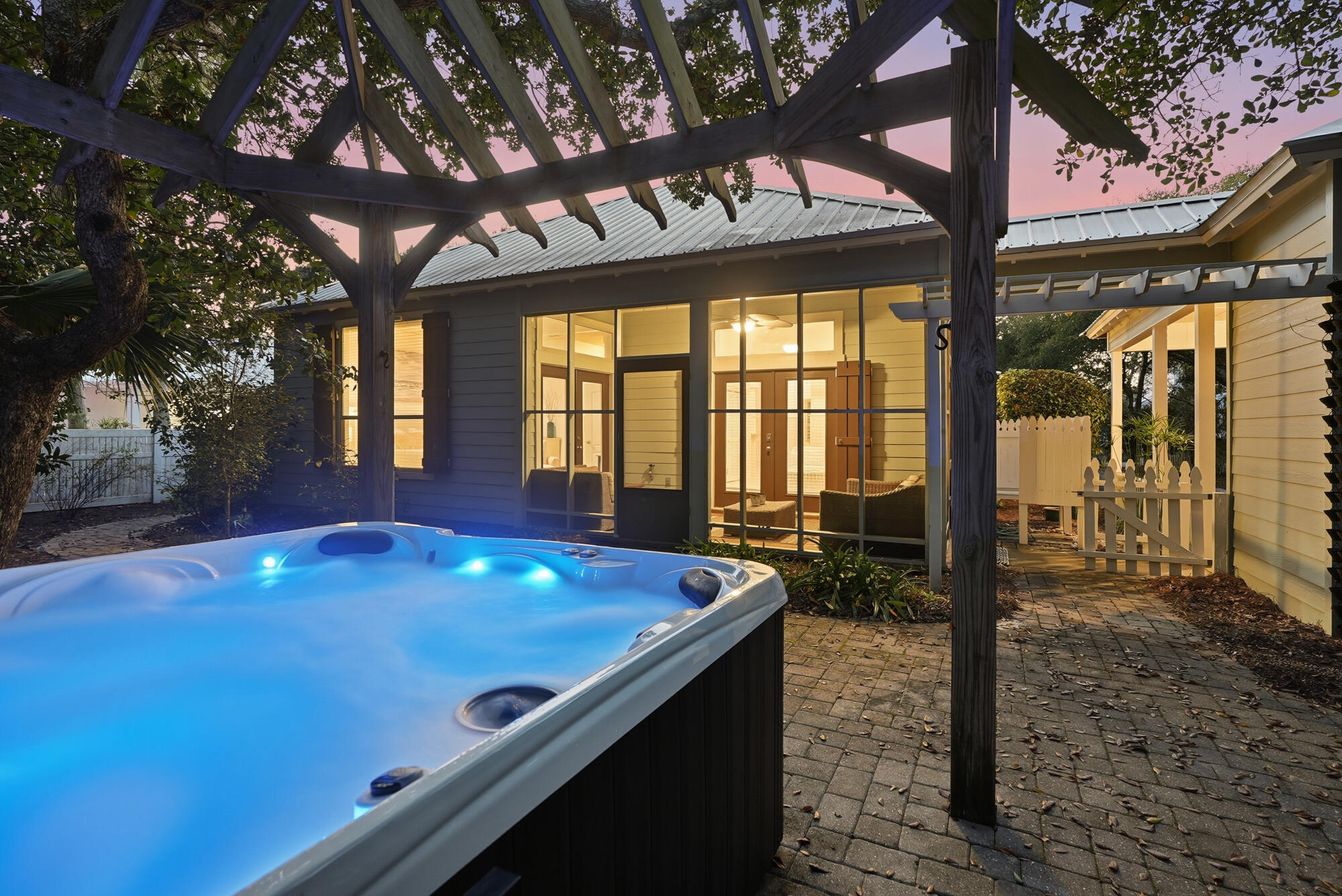 SEABREEZE EAST - Residential