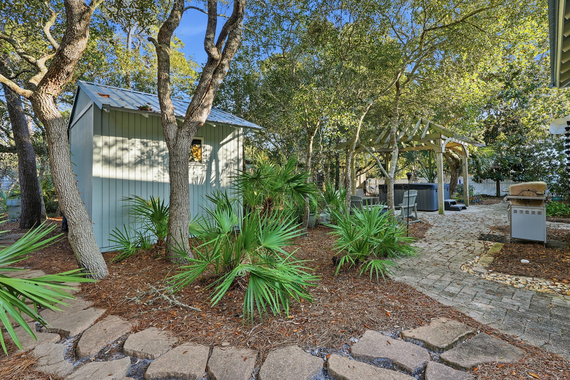 SEABREEZE EAST - Residential