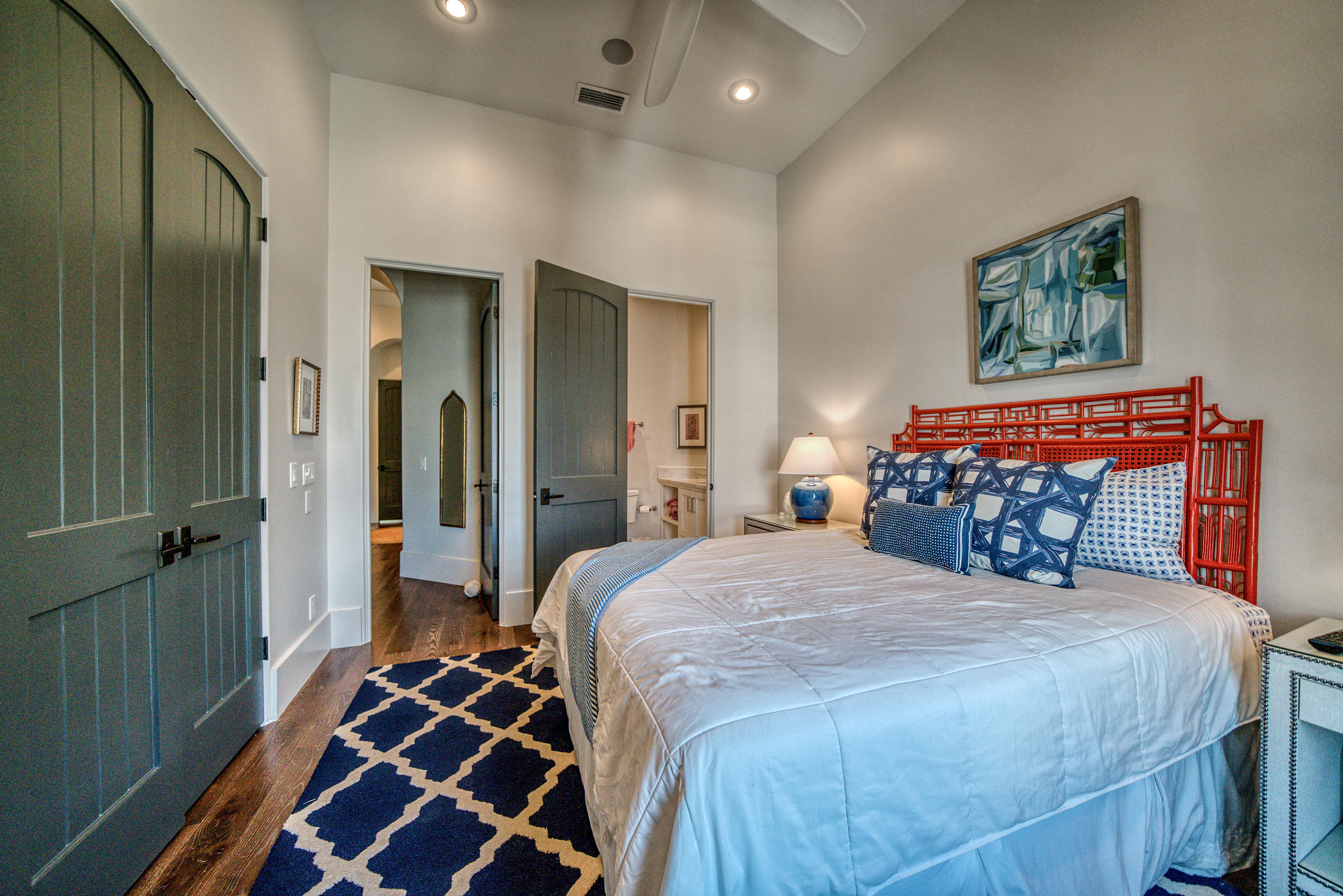 SEAGROVE VILLAGE 6TH ADD - Residential
