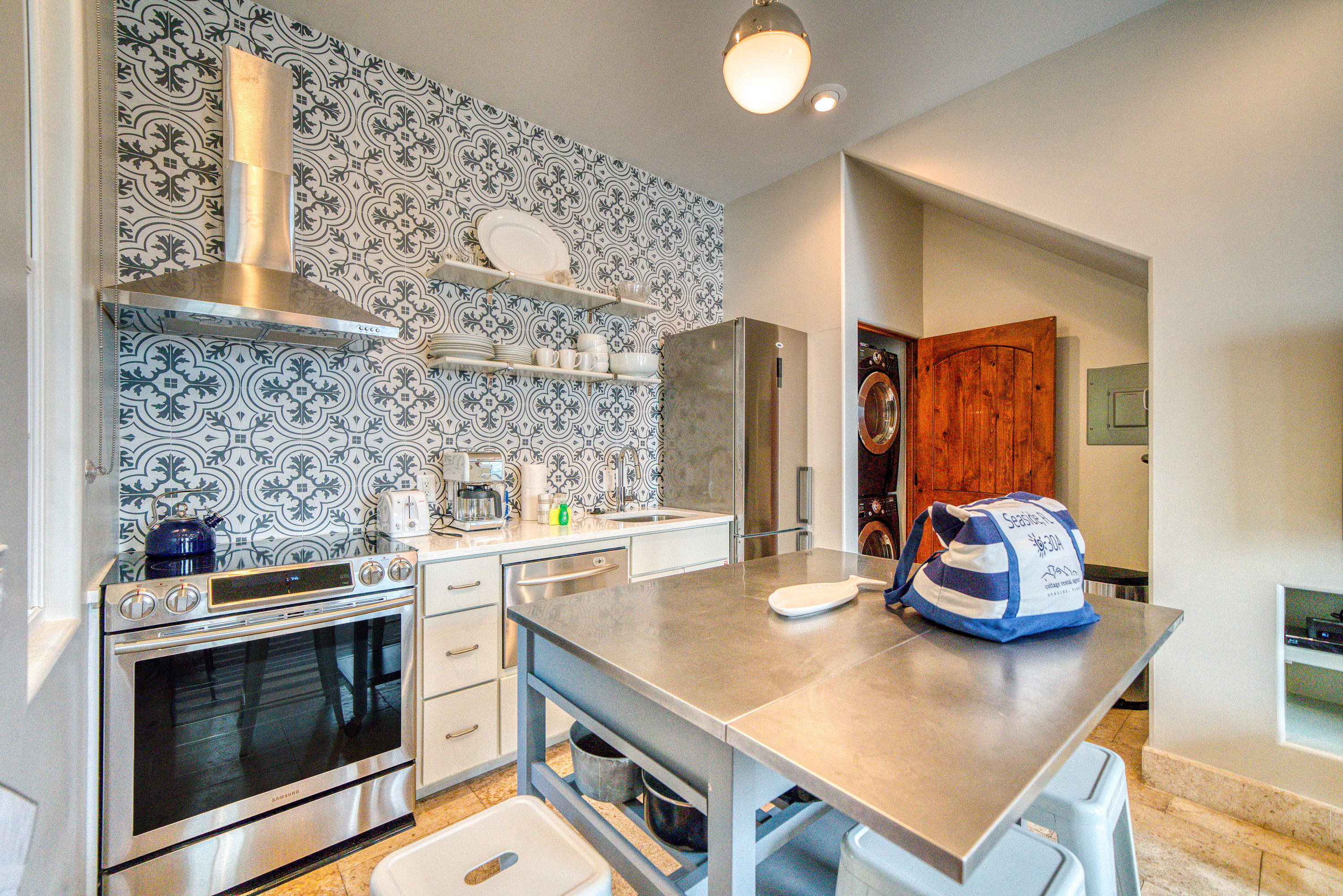 SEAGROVE VILLAGE 6TH ADD - Residential