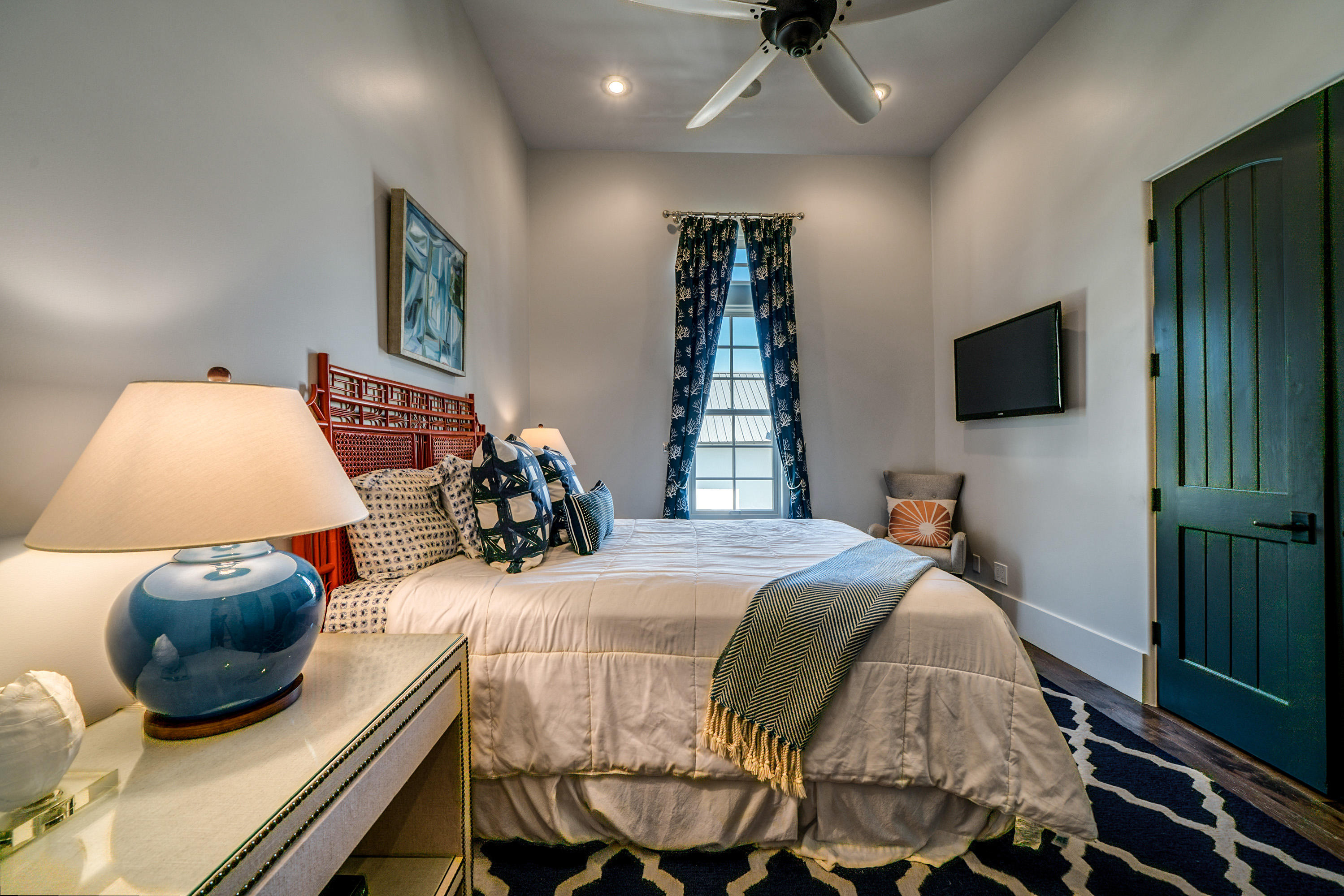 SEAGROVE VILLAGE 6TH ADD - Residential