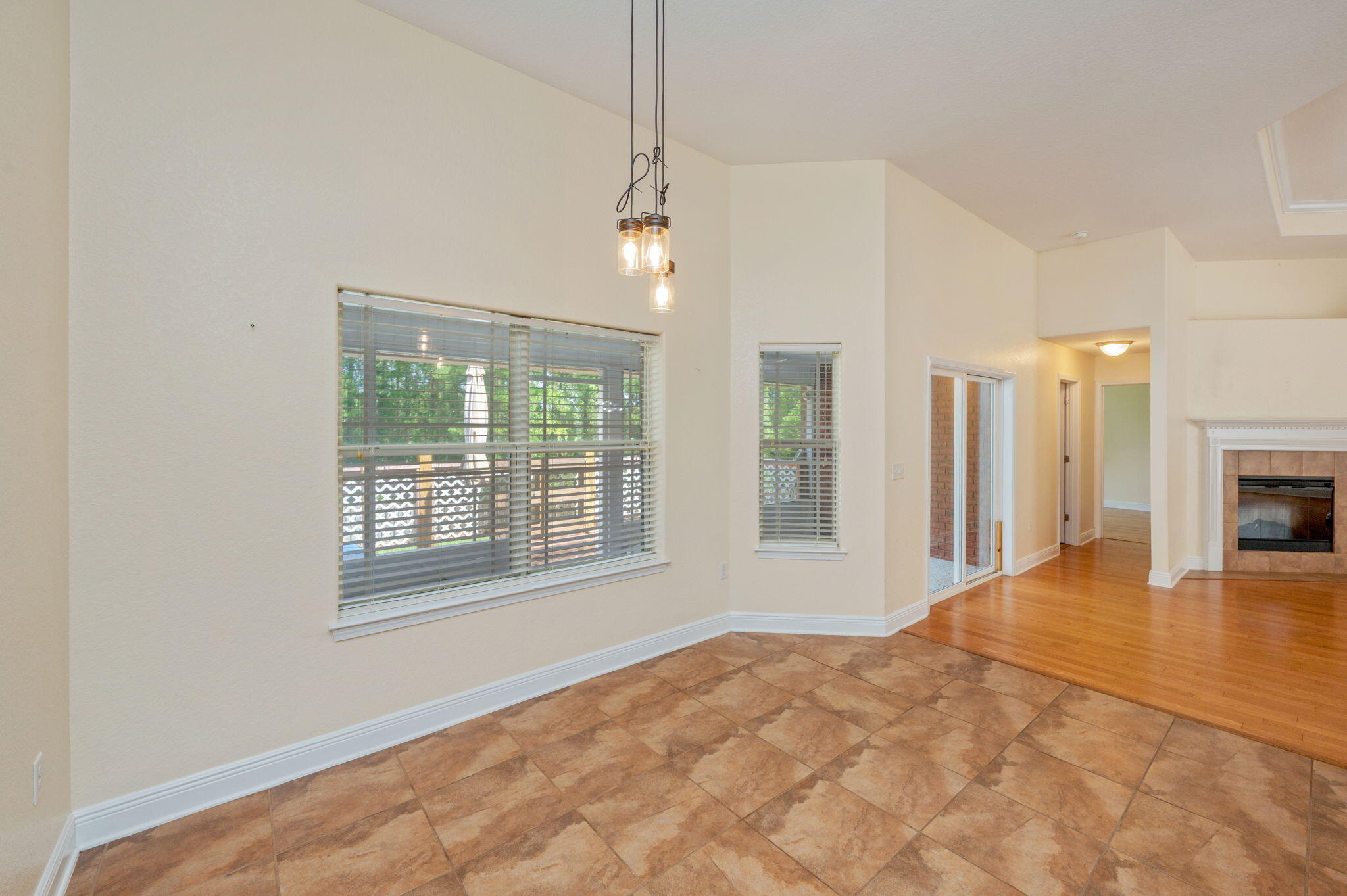 FOX VALLEY - Residential Lease