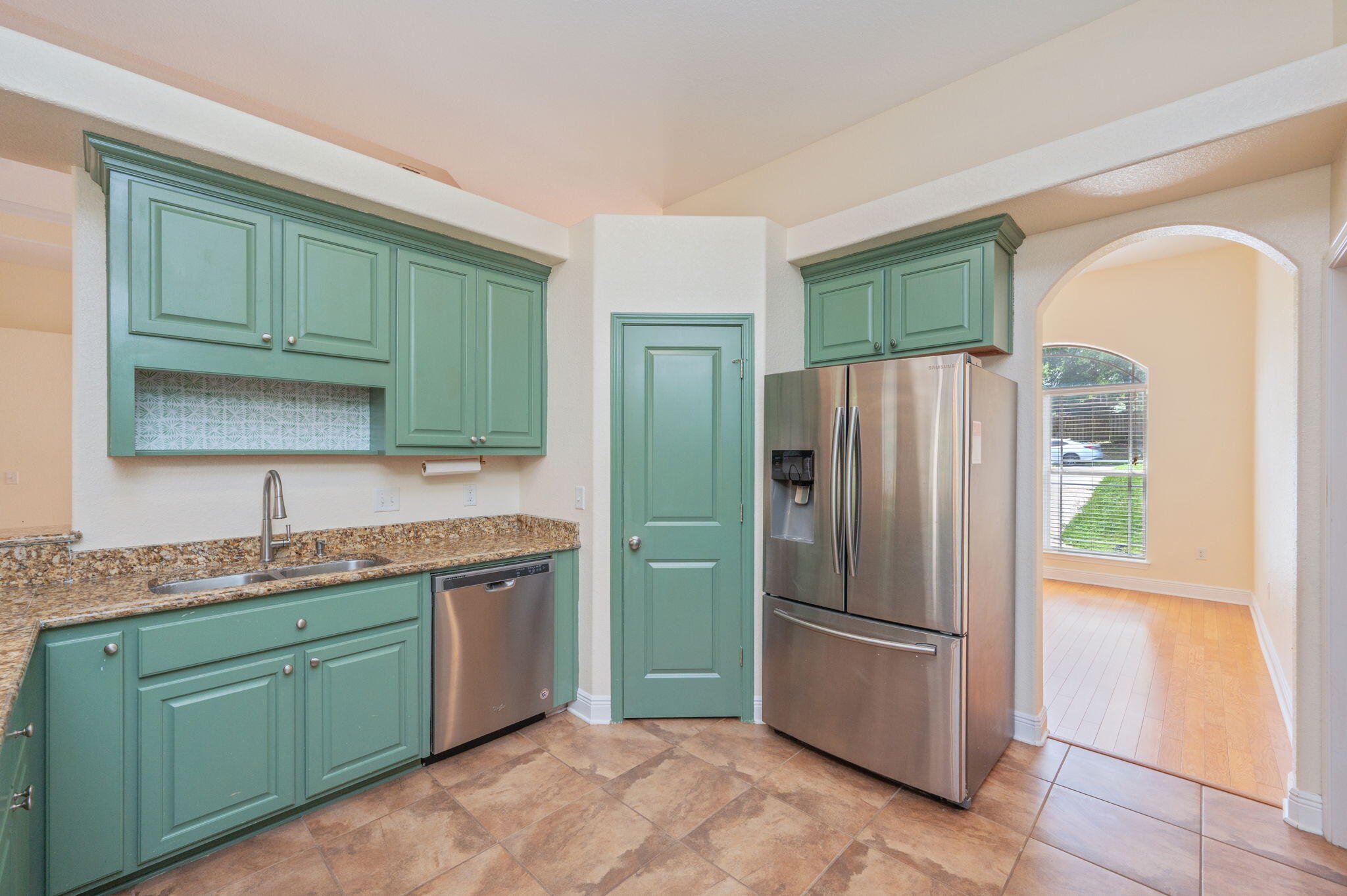 FOX VALLEY - Residential Lease