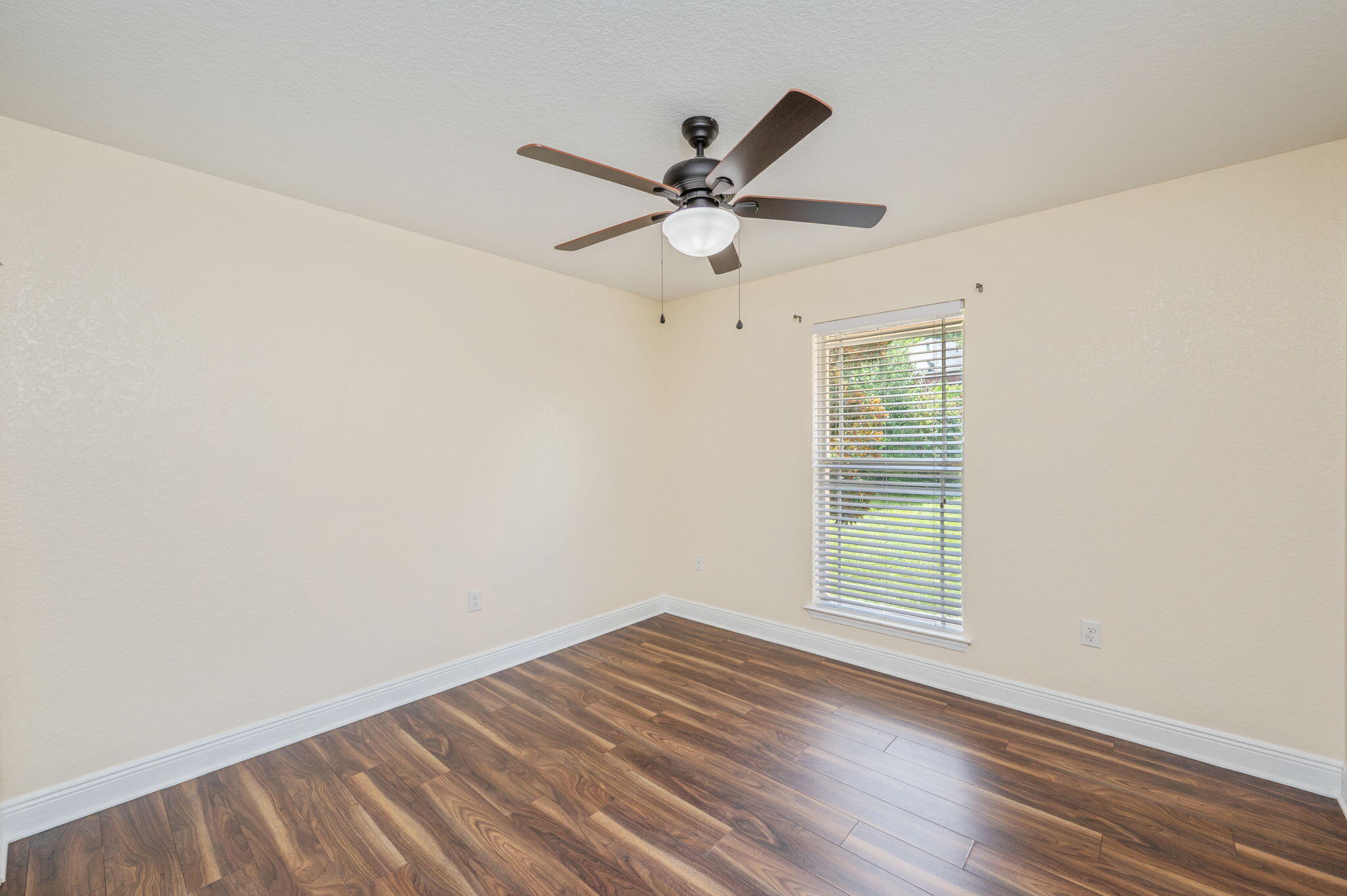 FOX VALLEY - Residential Lease