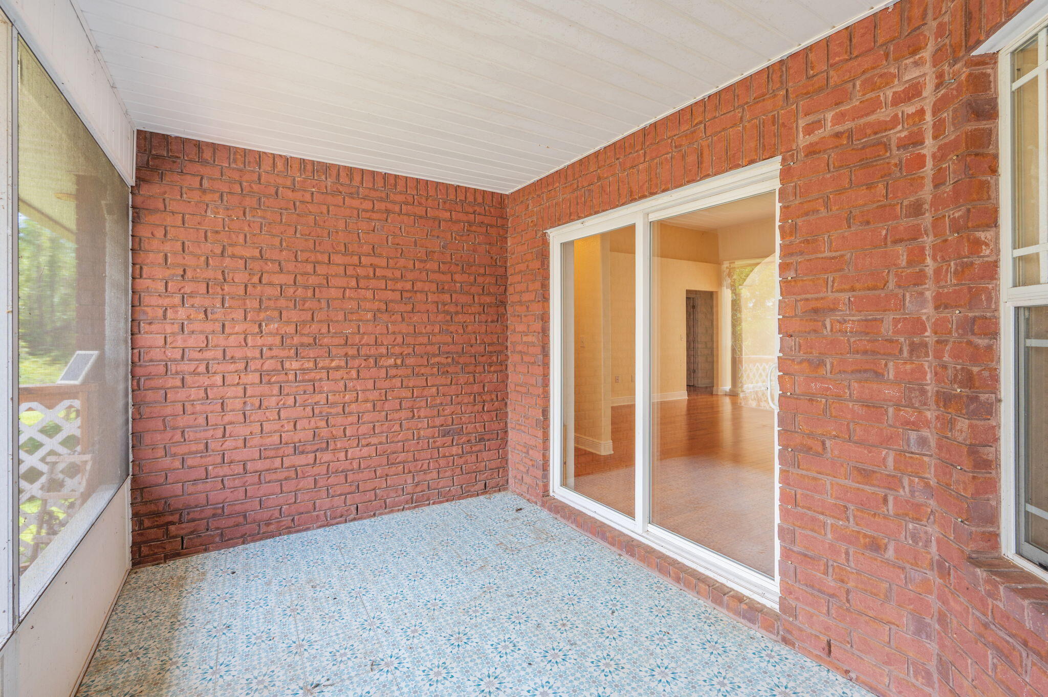 FOX VALLEY - Residential Lease