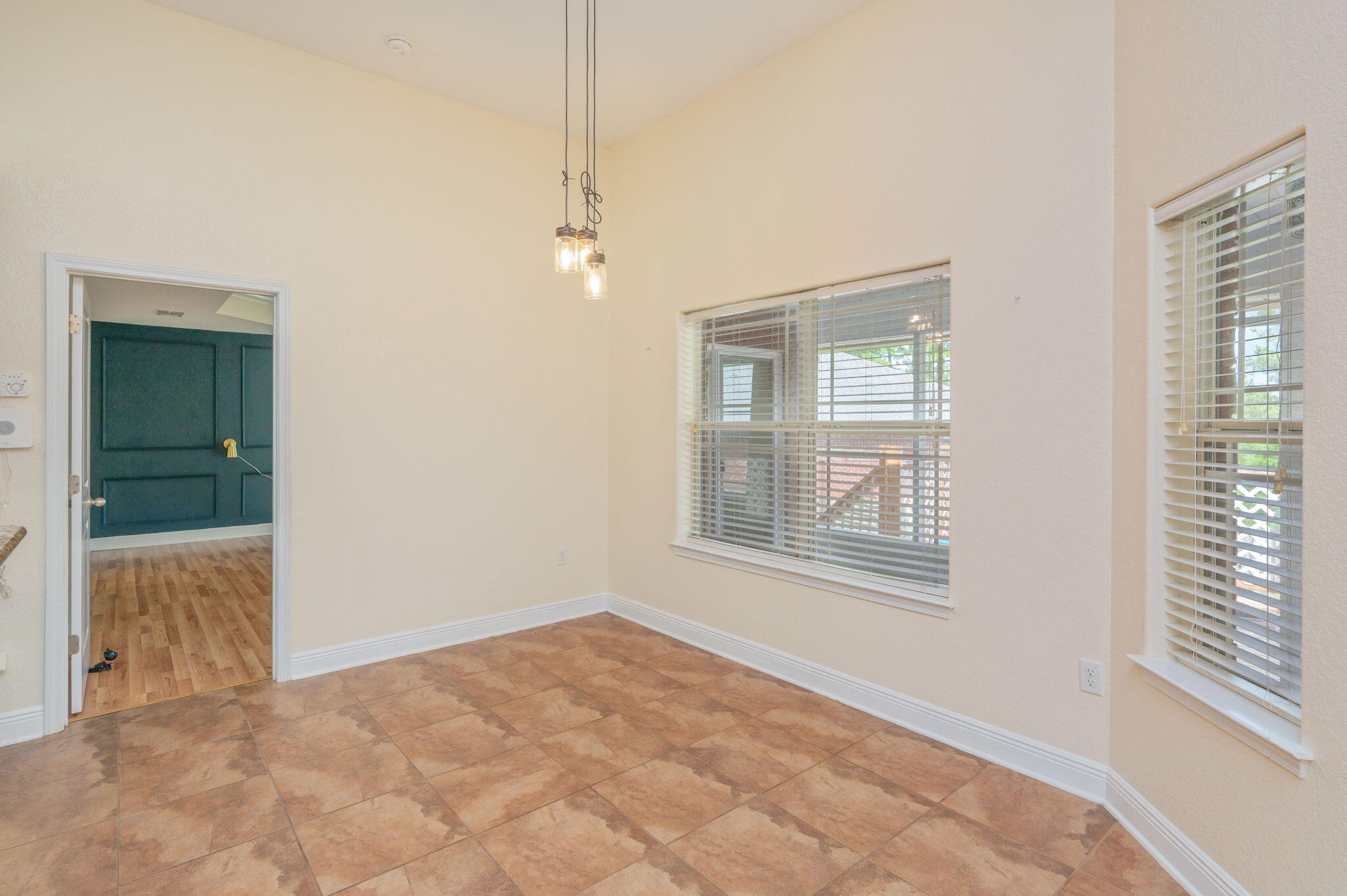 FOX VALLEY - Residential Lease