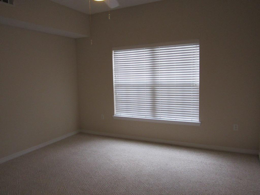 THE OAKS AT NICEVILLE CONDO UNIT 123 - Residential