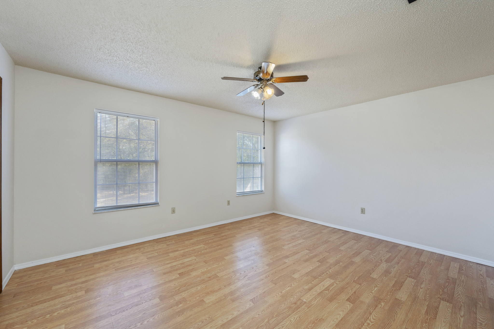 CRESTVIEW (231100.00) - Residential