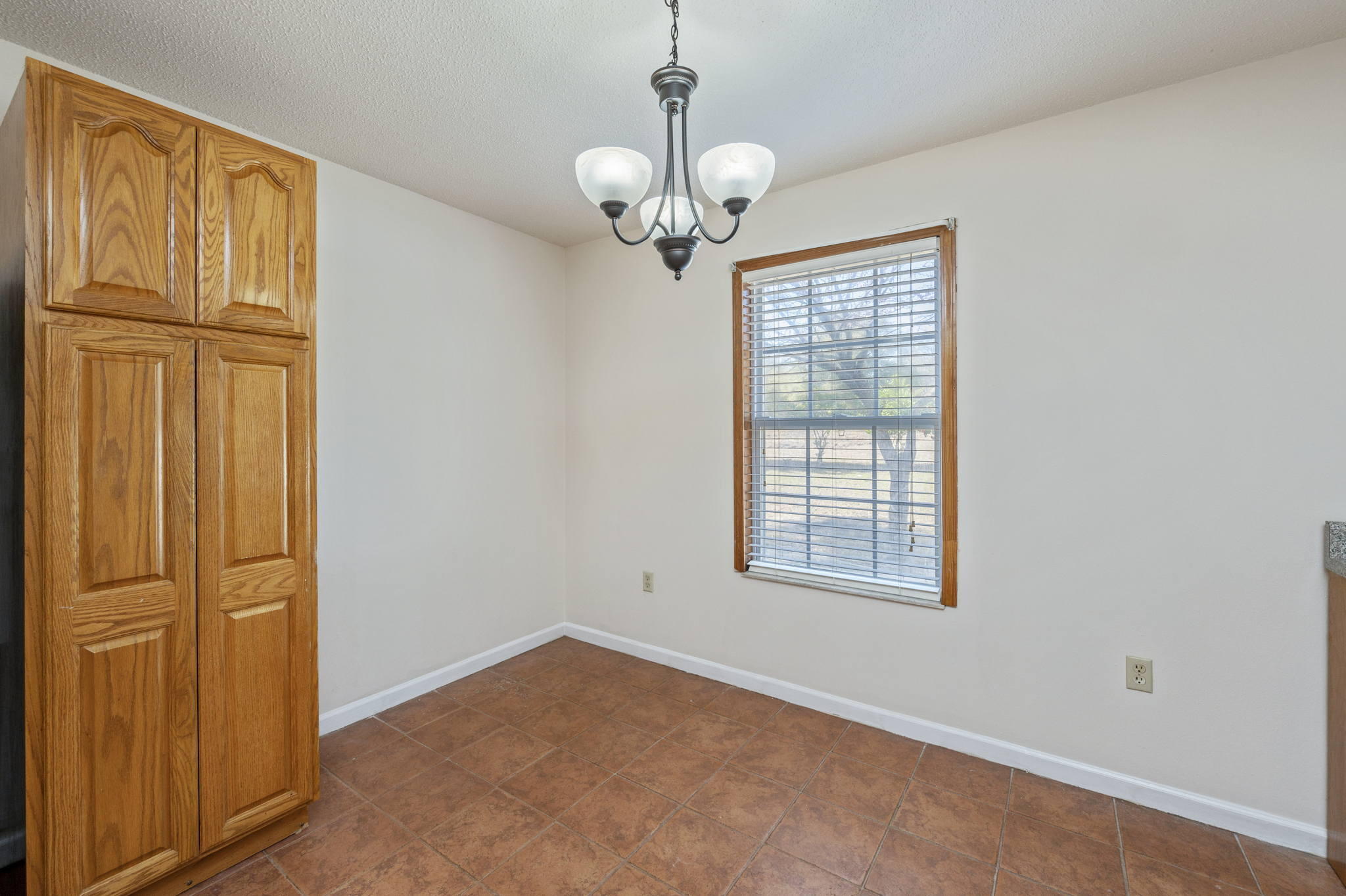 CRESTVIEW (231100.00) - Residential