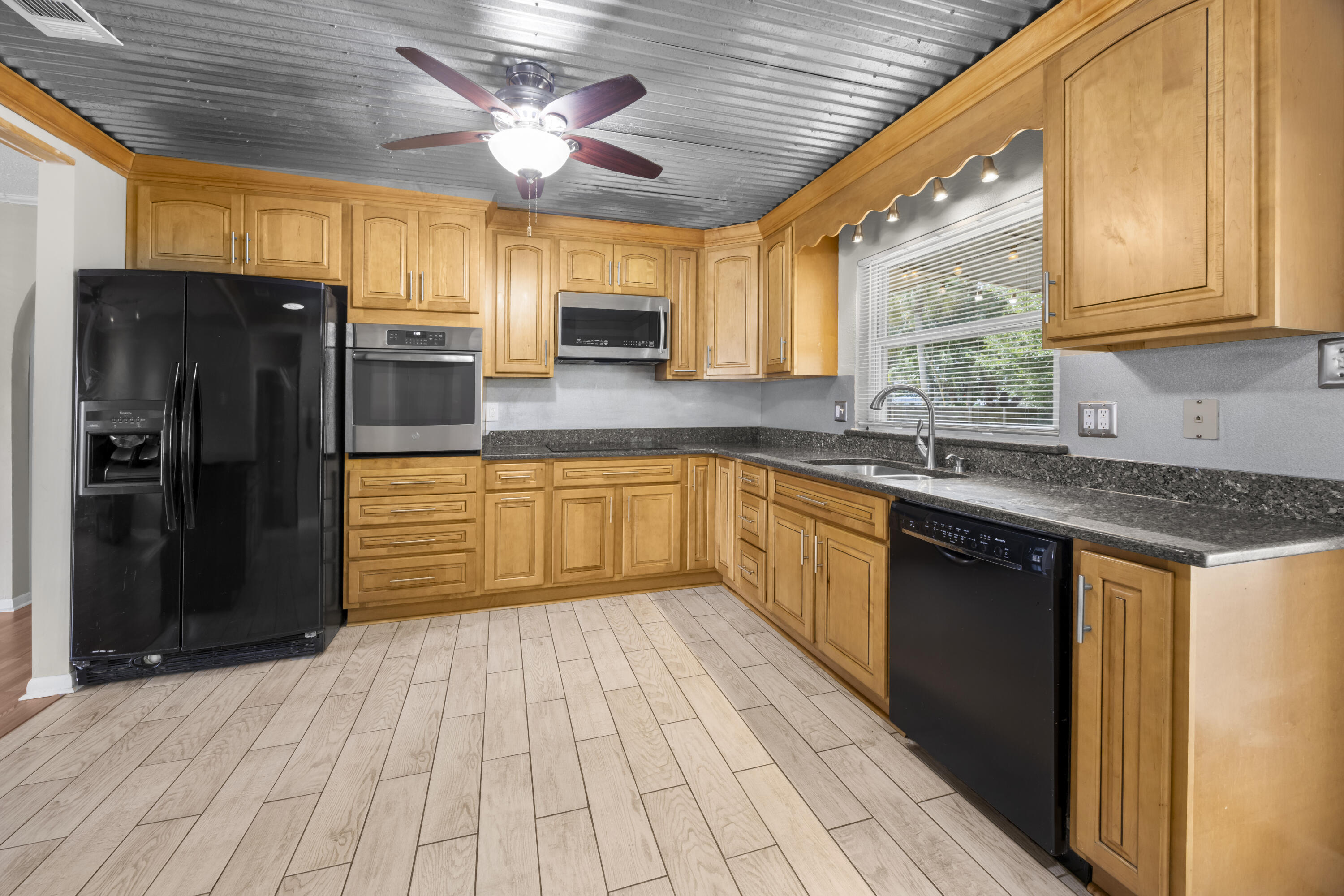 SPRING LAKE #2 - Residential