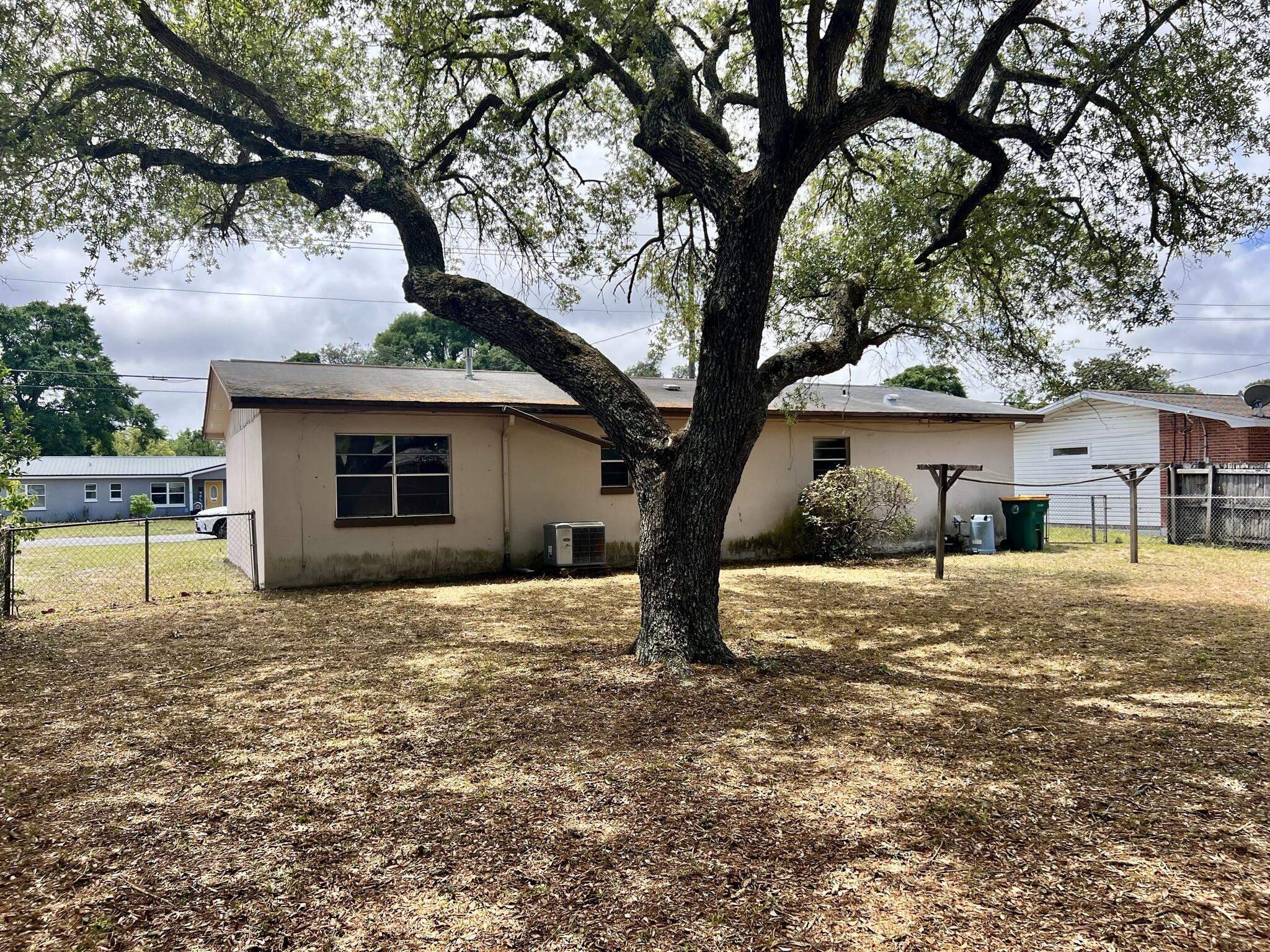 WINTHROP PLACE 1ST ADDN - Residential