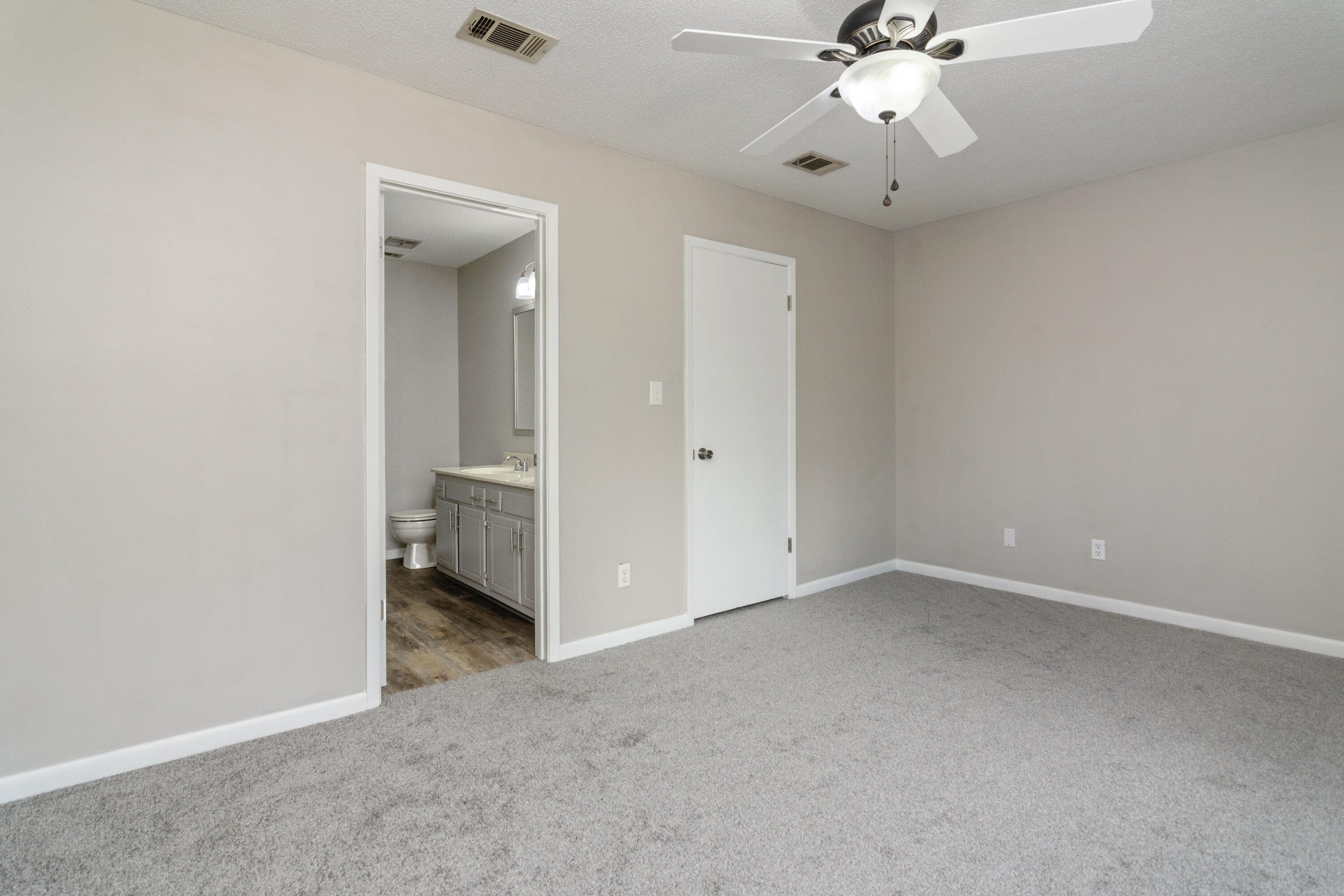 PARKVIEW ESTATES T/H - Residential Lease