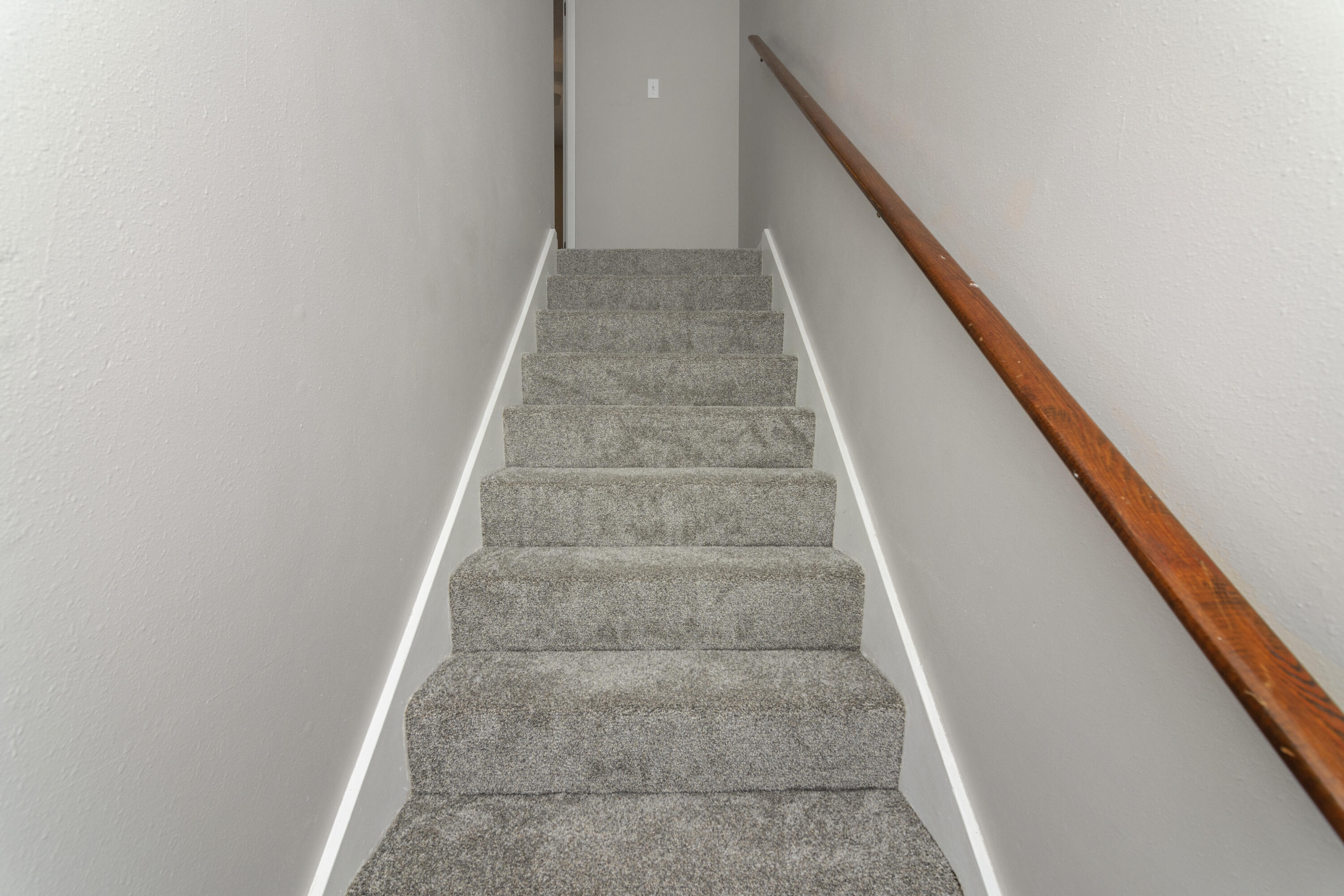 PARKVIEW ESTATES T/H - Residential Lease