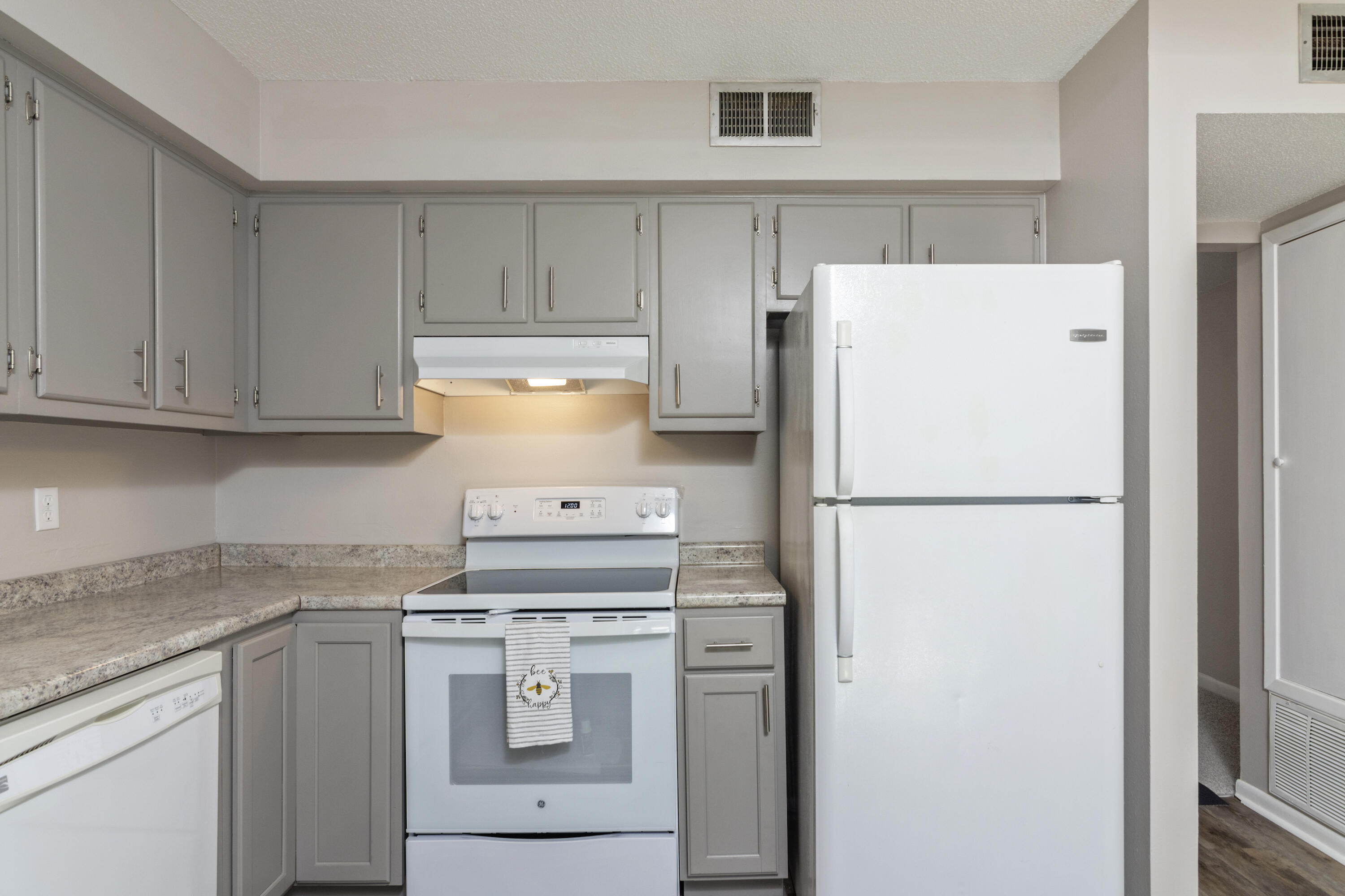 PARKVIEW ESTATES T/H - Residential Lease