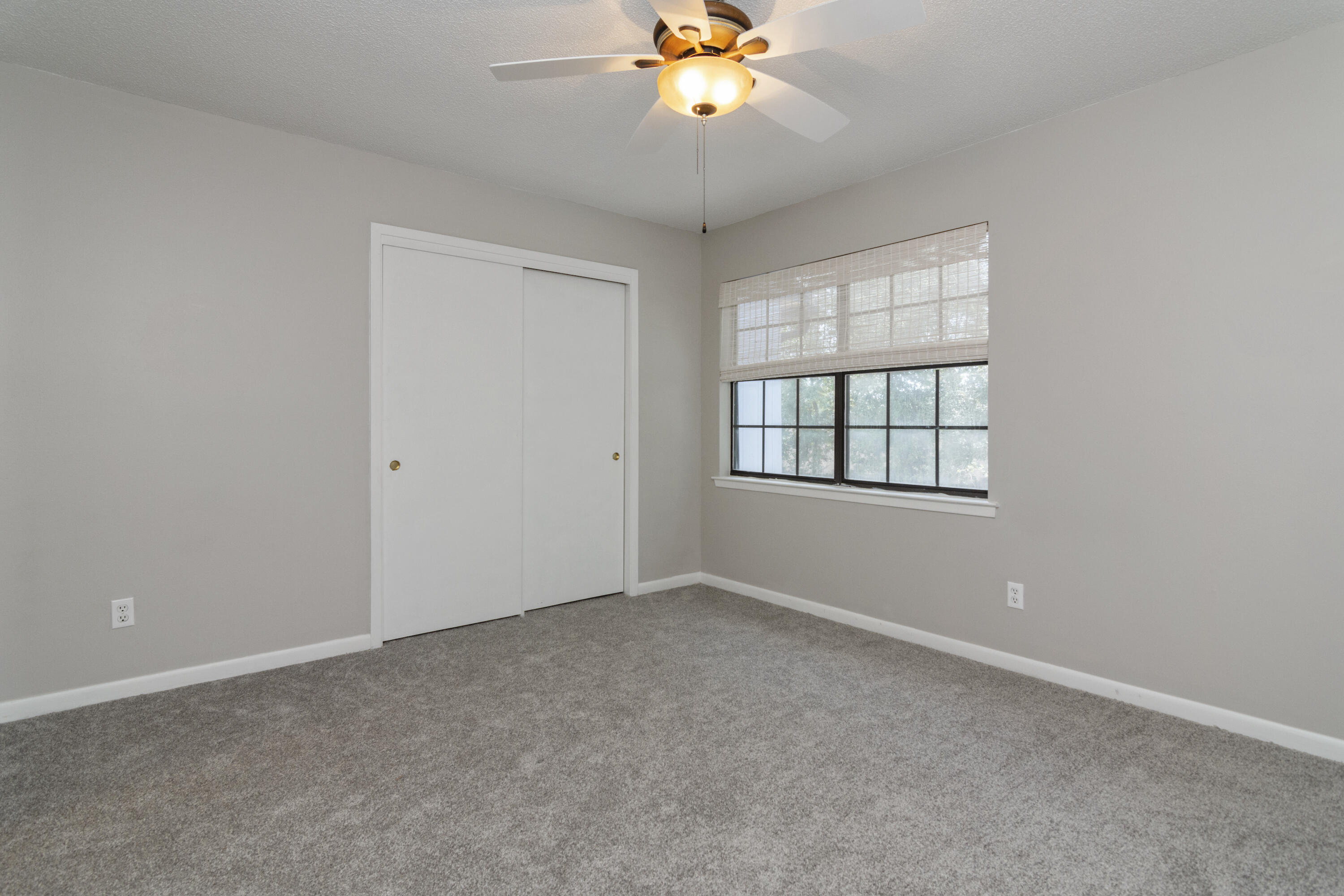 PARKVIEW ESTATES T/H - Residential Lease