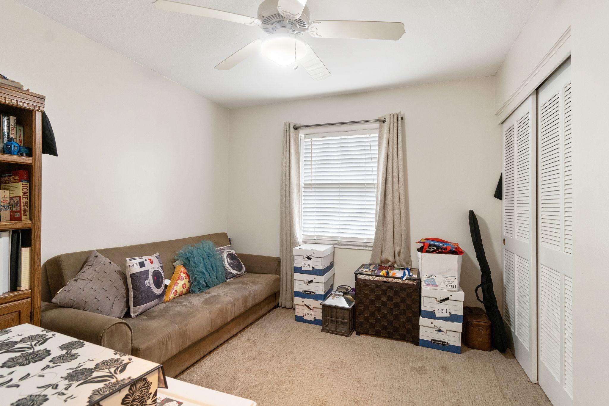 COLONIAL HEIGHTS - Residential